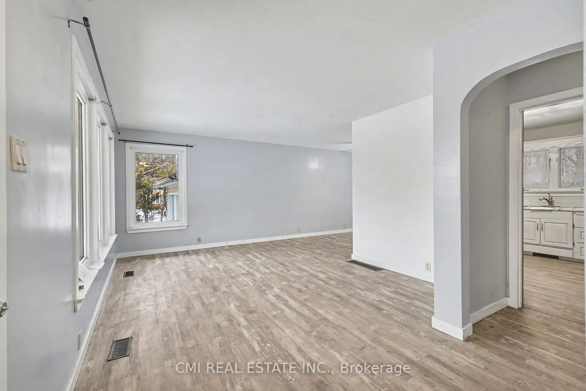 Photo 6 of 606 Glen Miller Road, Quinte West, Trenton Ward — HOMEH