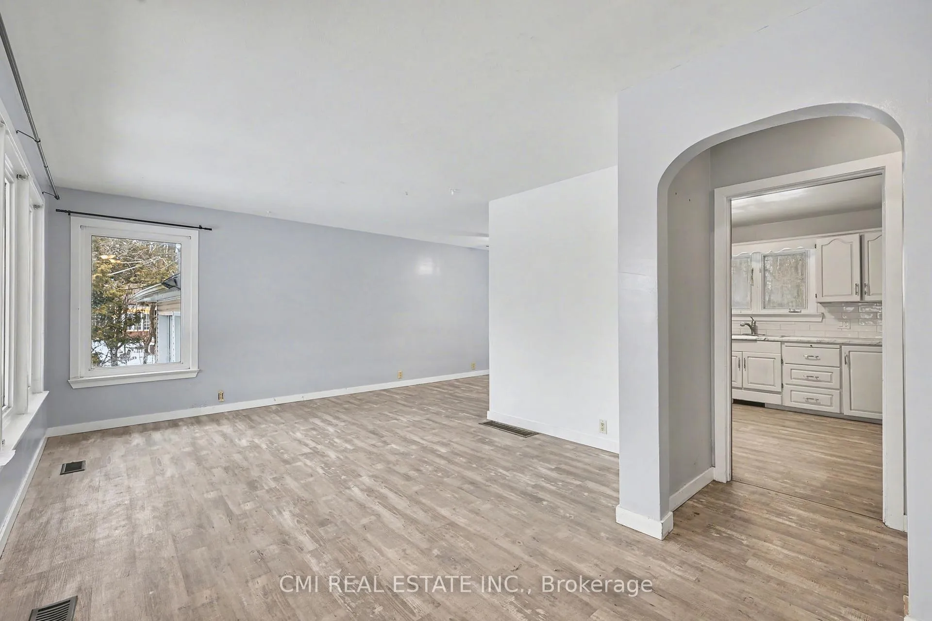 Photo 7 of 606 Glen Miller Road, Quinte West, Trenton Ward — HOMEH