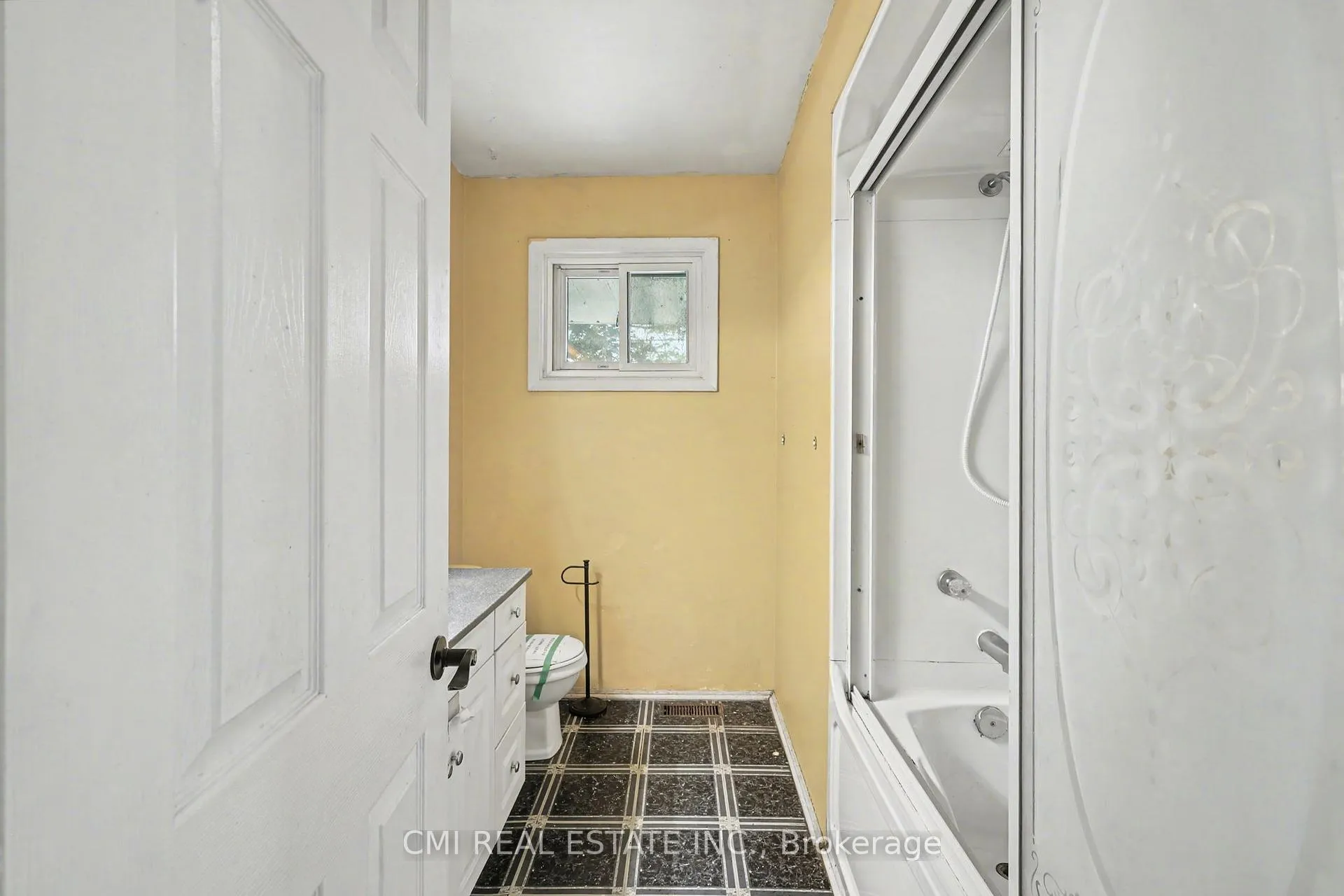 Photo 19 of 606 Glen Miller Road, Quinte West, Trenton Ward — HOMEH