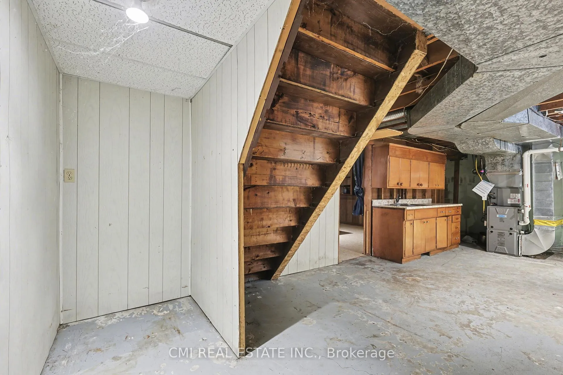 Photo 35 of 606 Glen Miller Road, Quinte West, Trenton Ward — HOMEH