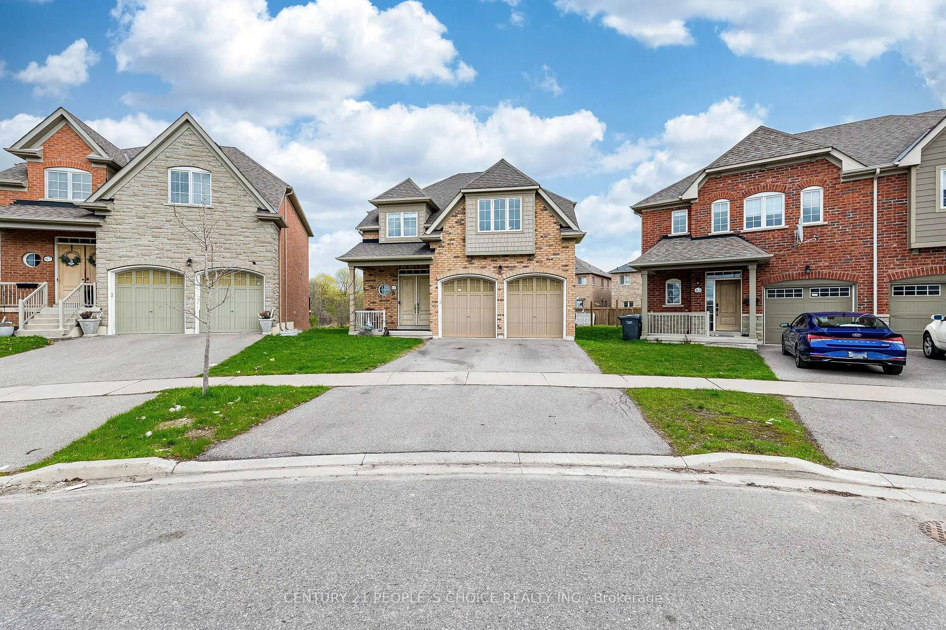 Photo 1 of 65 Honeyview Trail, Brampton, Bram East — HOMEH
