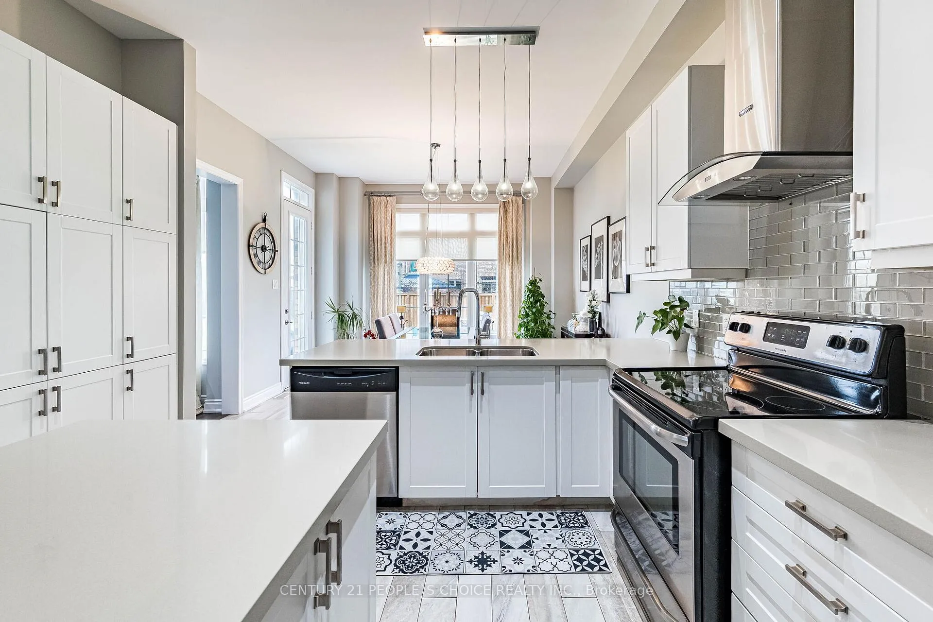 Photo 16 of 65 Honeyview Trail, Brampton, Bram East — HOMEH