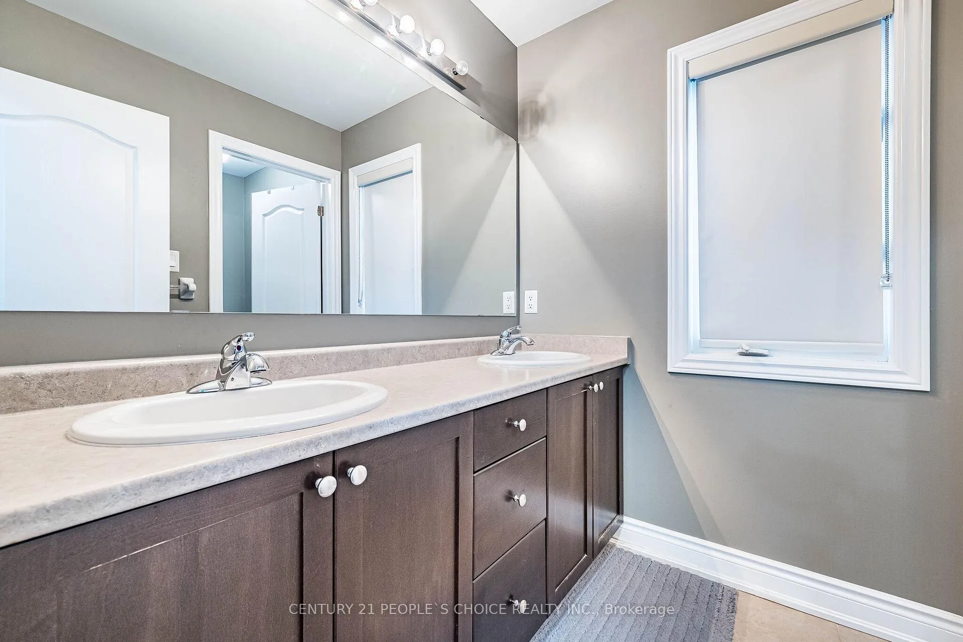 Photo 39 of 65 Honeyview Trail, Brampton, Bram East — HOMEH