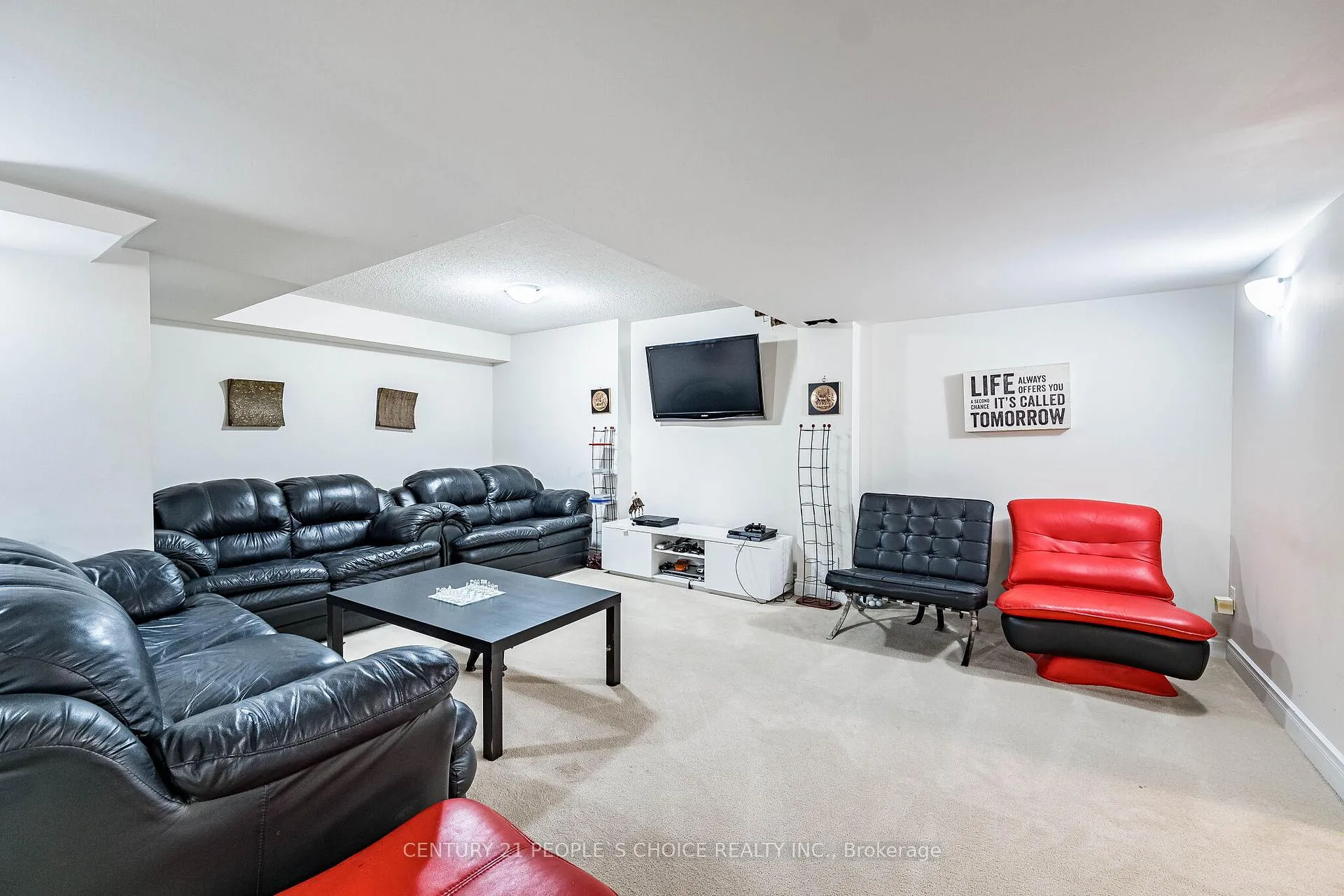 Photo 45 of 65 Honeyview Trail, Brampton, Bram East — HOMEH