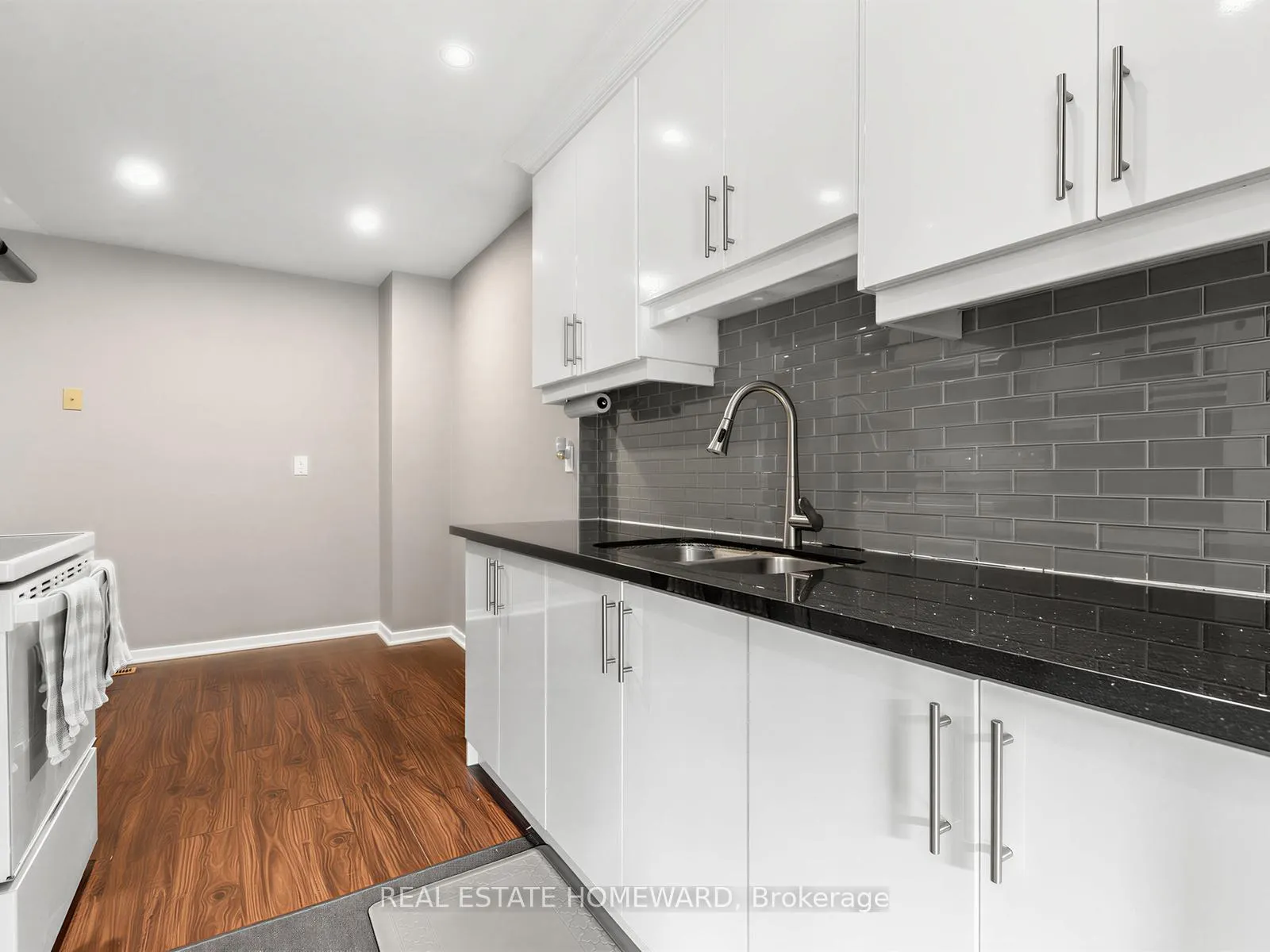 Photo 9 of Unit 42, 40 Dundalk Drive, Scarborough, Dorset Park — HOMEH