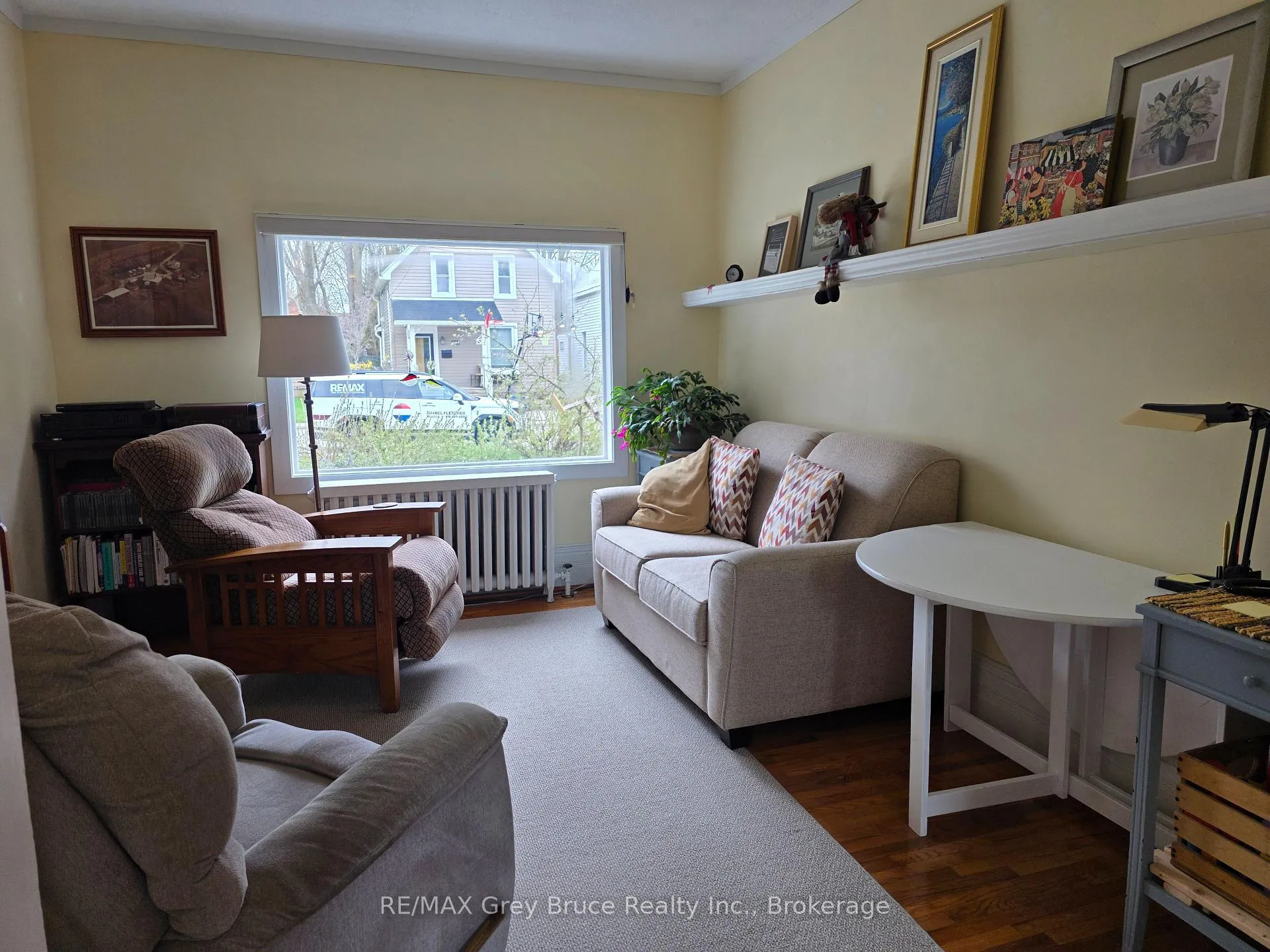 Photo 15 of 648 9th Street E, Owen Sound — HOMEH