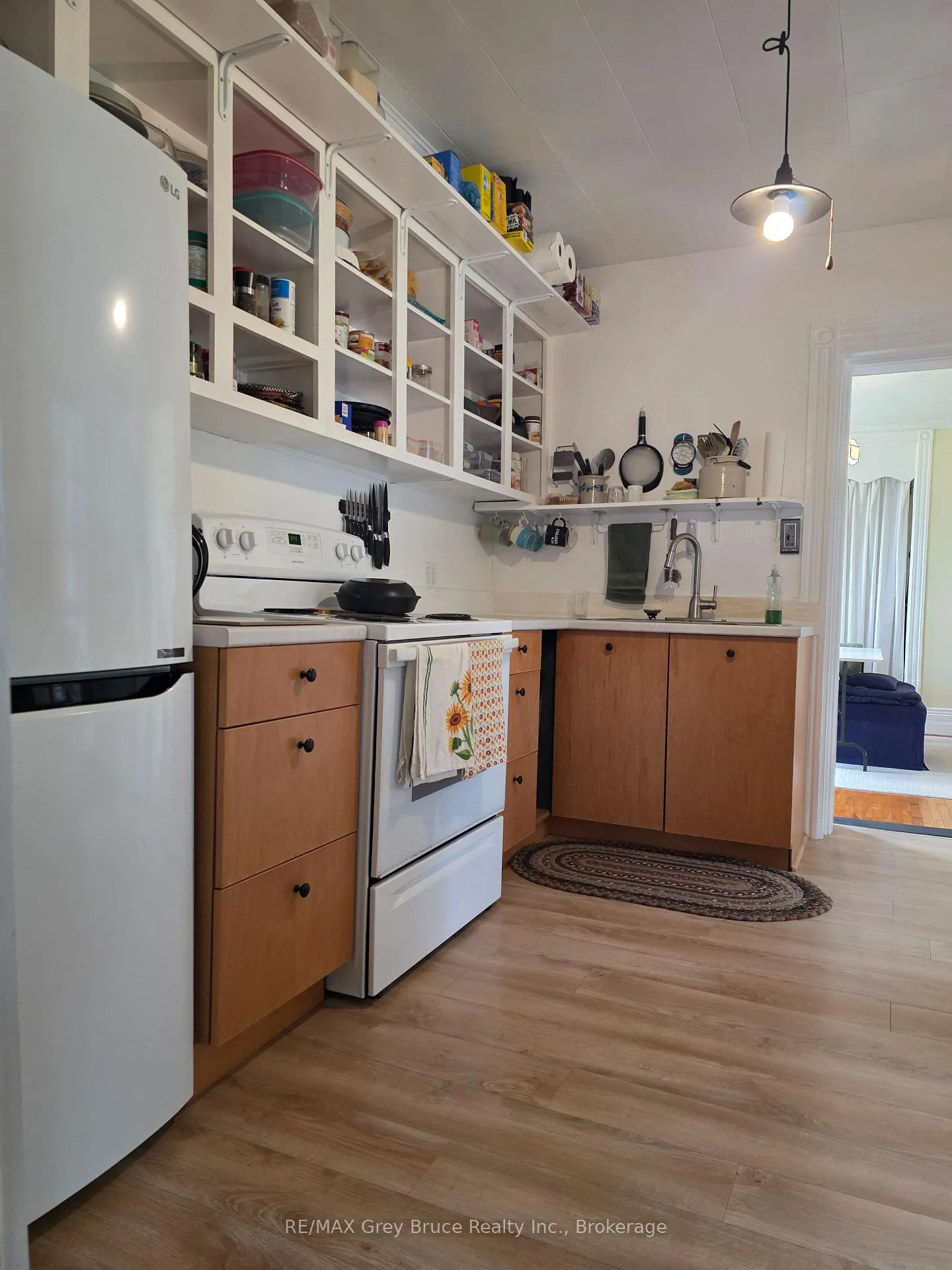 Photo 19 of 648 9th Street E, Owen Sound — HOMEH
