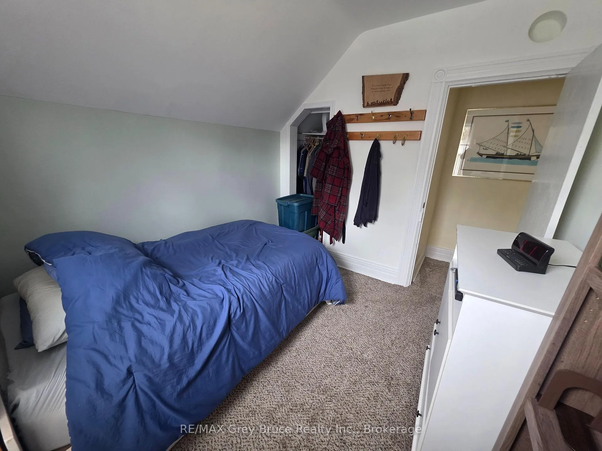 Photo 26 of 648 9th Street E, Owen Sound — HOMEH