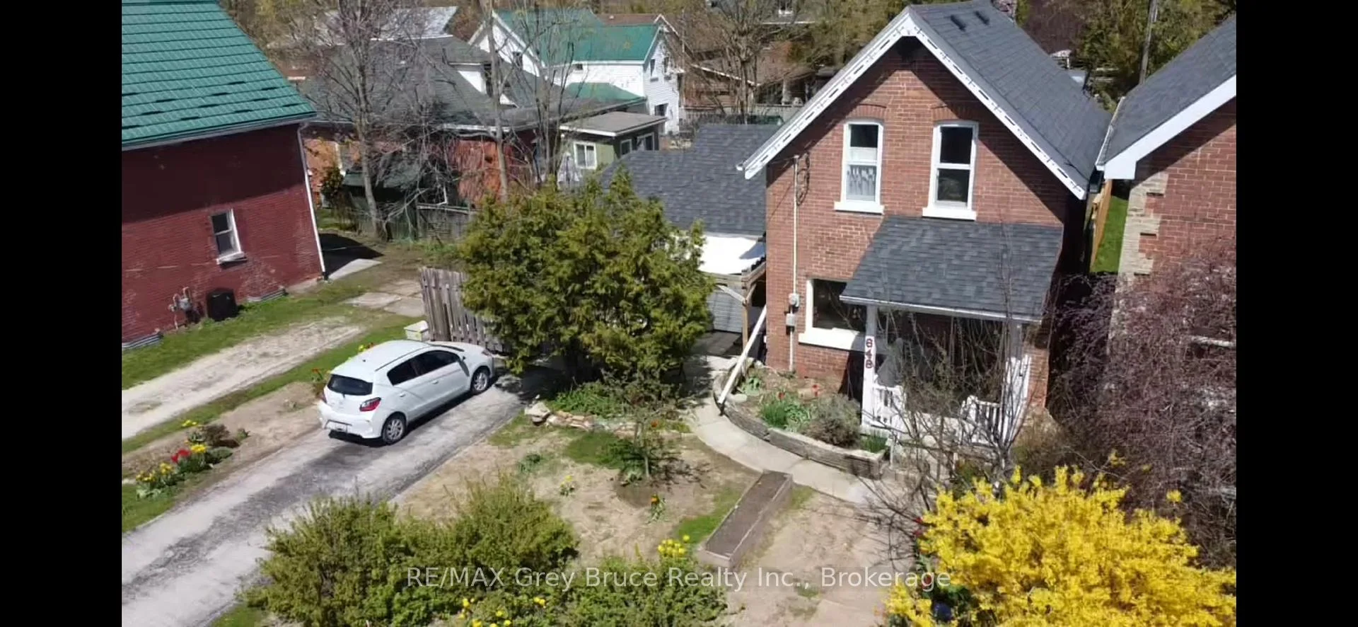 Photo 5 of 648 9th Street E, Owen Sound — HOMEH