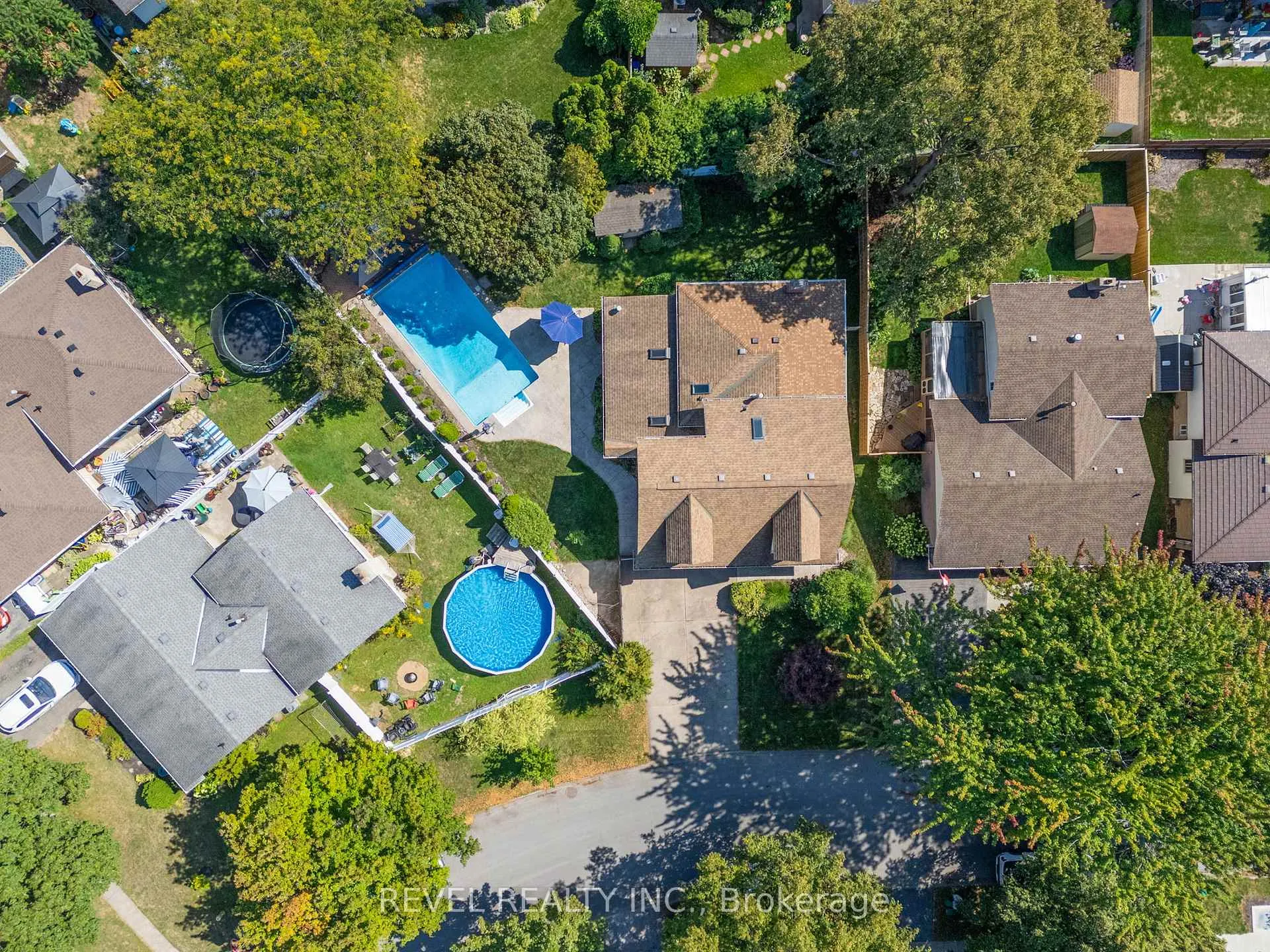 Photo 2 of 36 Cambria Drive, St. Catharines, Port Dalhousie — HOMEH