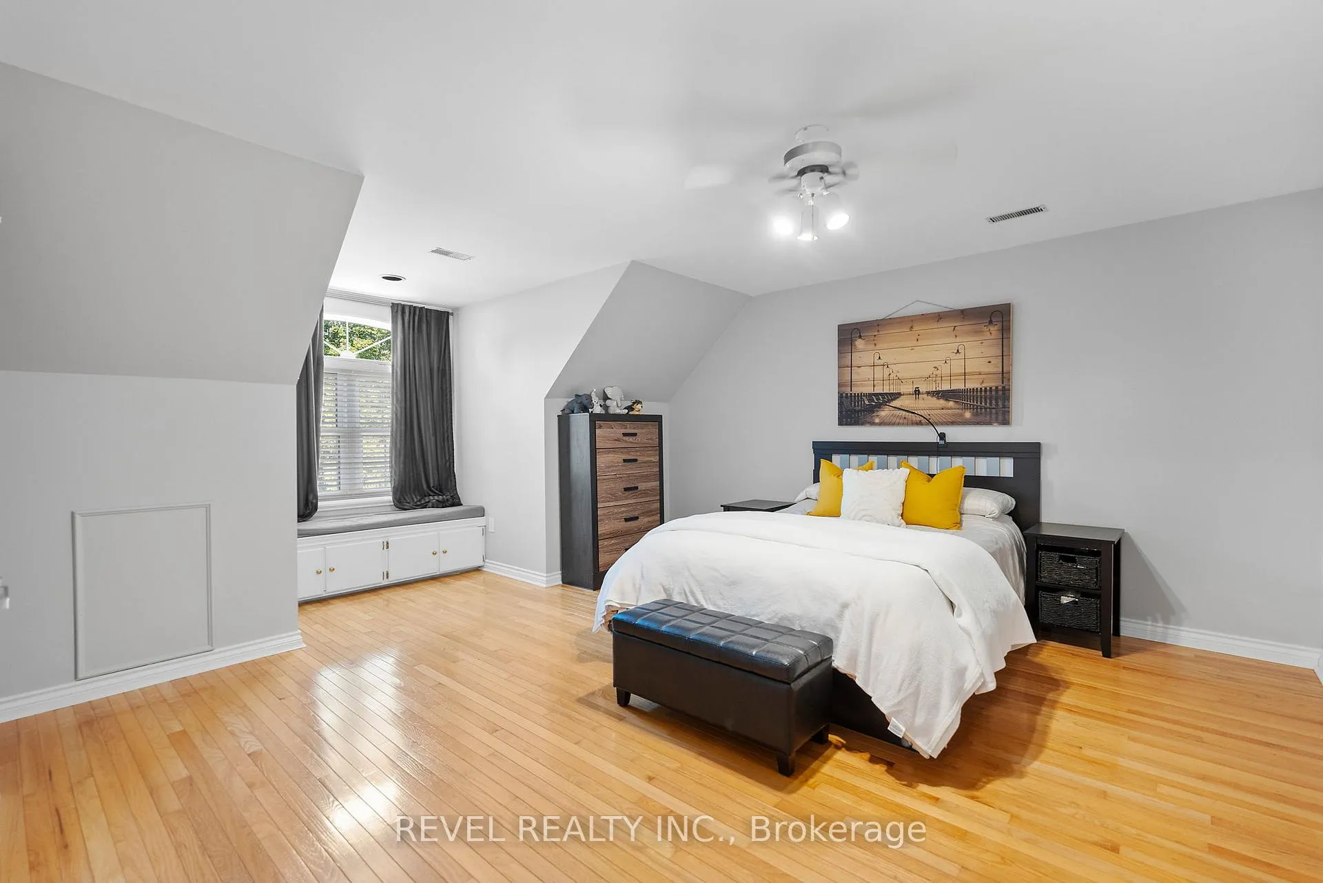 Photo 23 of 36 Cambria Drive, St. Catharines, Port Dalhousie — HOMEH