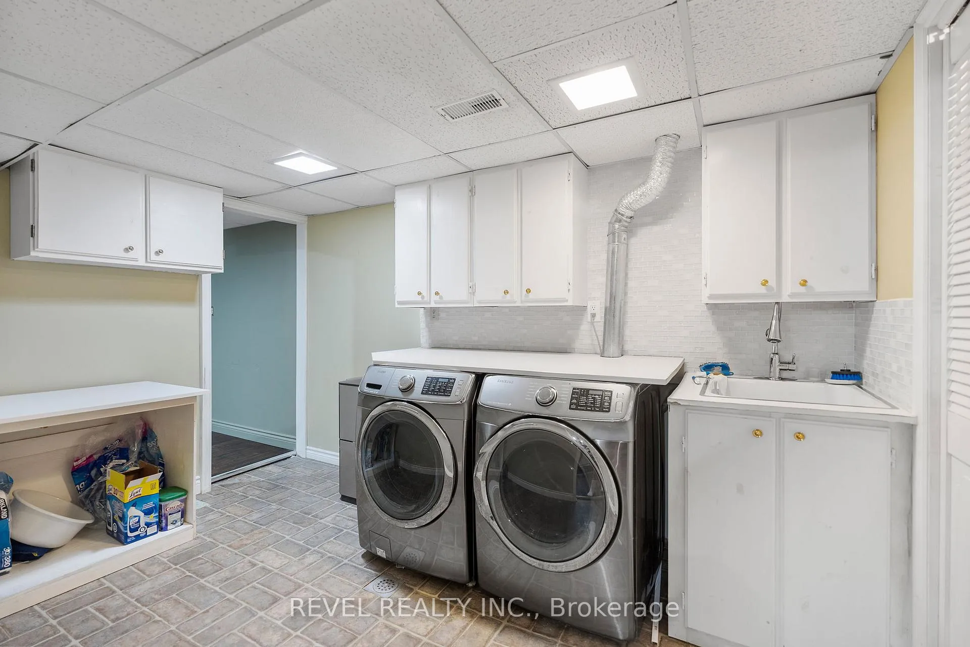 Photo 35 of 36 Cambria Drive, St. Catharines, Port Dalhousie — HOMEH