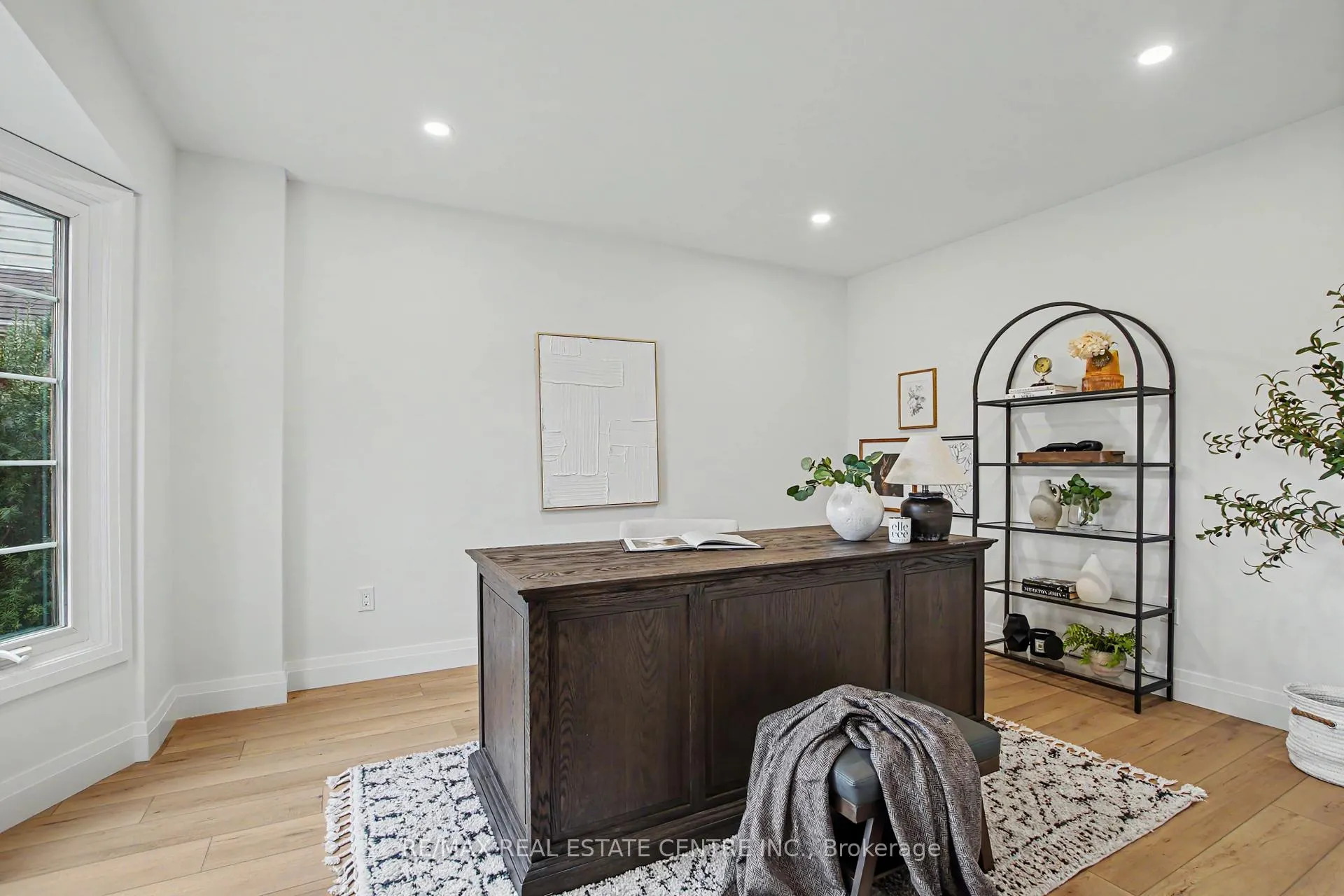 Photo 7 of 507 Grand Ridge Drive, Cambridge, Southwood - Kinbridge — HOMEH