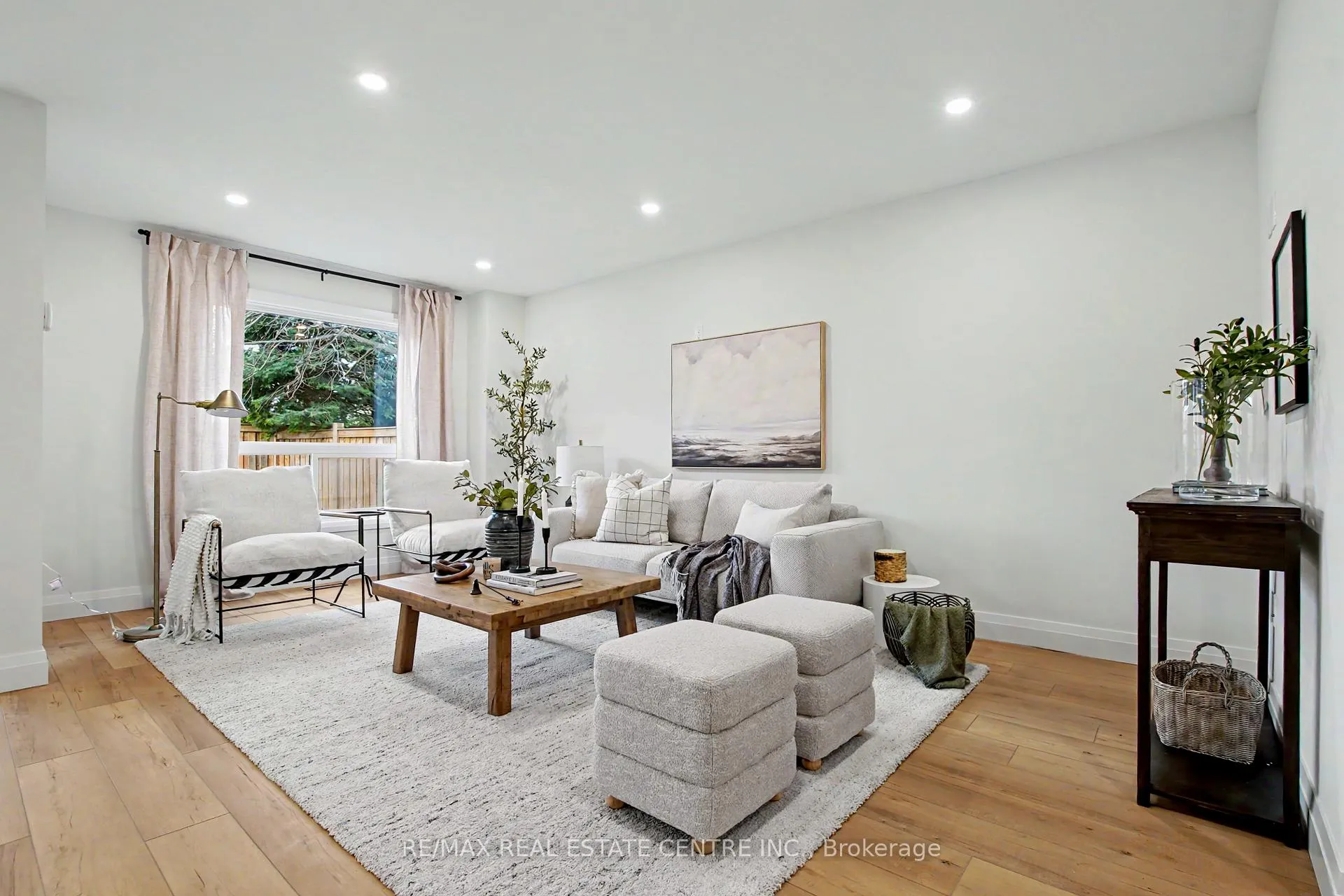 Photo 9 of 507 Grand Ridge Drive, Cambridge, Southwood - Kinbridge — HOMEH