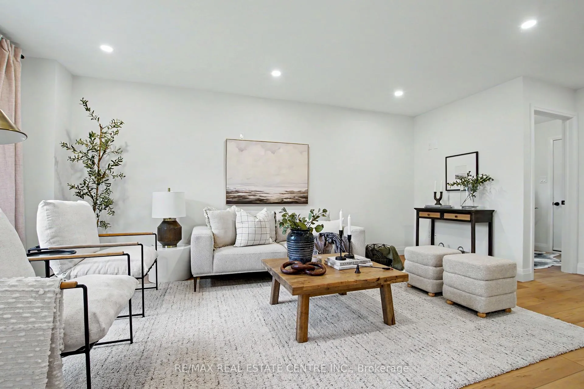 Photo 10 of 507 Grand Ridge Drive, Cambridge, Southwood - Kinbridge — HOMEH