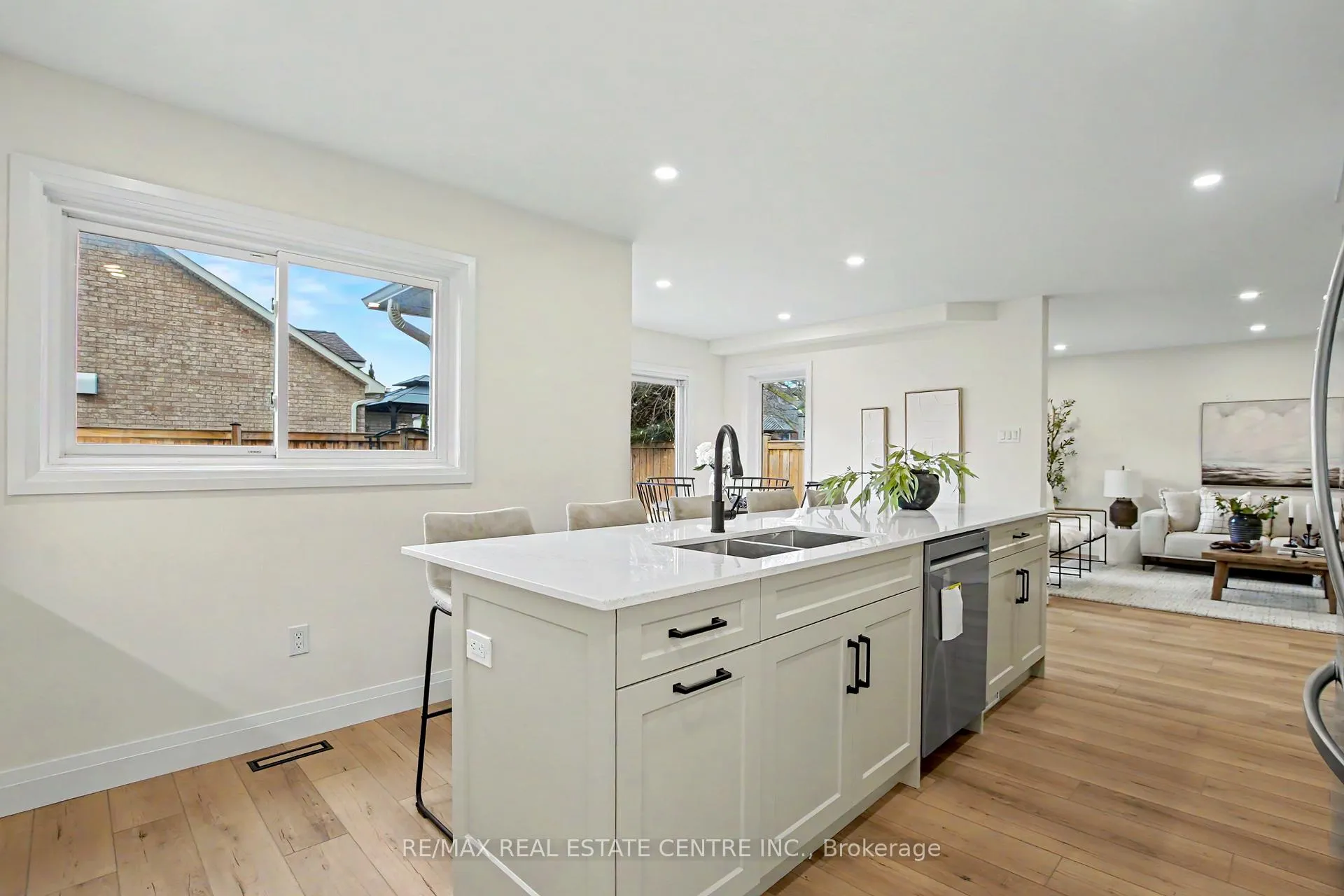 Photo 15 of 507 Grand Ridge Drive, Cambridge, Southwood - Kinbridge — HOMEH