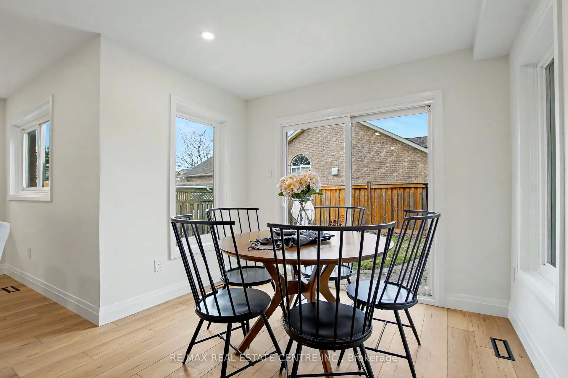 Photo 16 of 507 Grand Ridge Drive, Cambridge, Southwood - Kinbridge — HOMEH