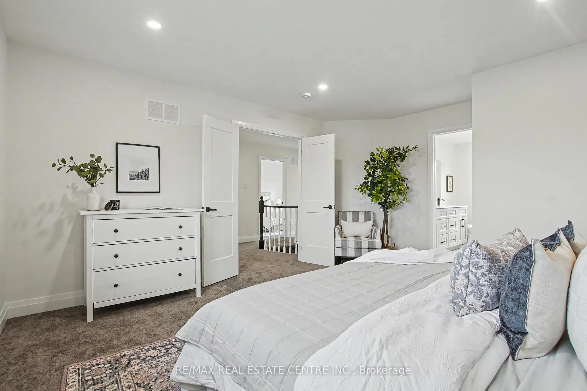 Photo 26 of 507 Grand Ridge Drive, Cambridge, Southwood - Kinbridge — HOMEH