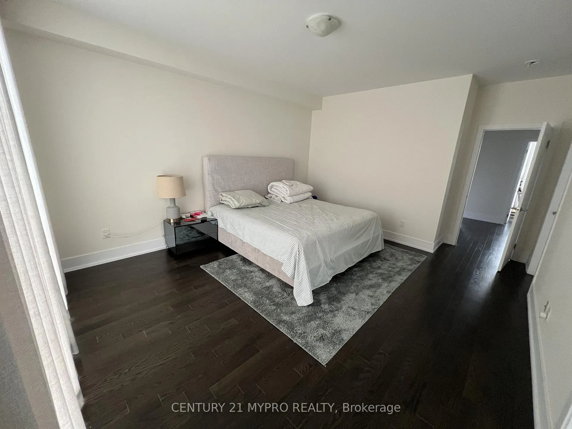 Photo 7 of 18 Allerton Road, Vaughan, Patterson — HOMEH