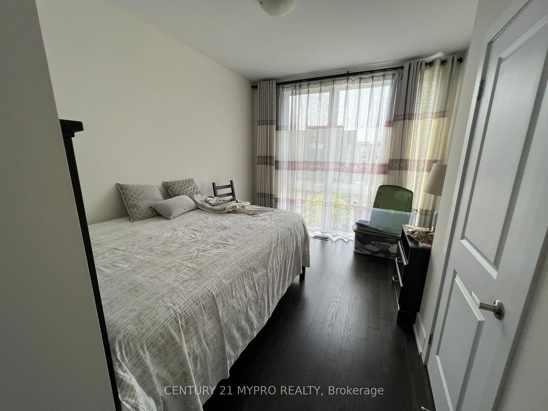 Photo 11 of 18 Allerton Road, Vaughan, Patterson — HOMEH
