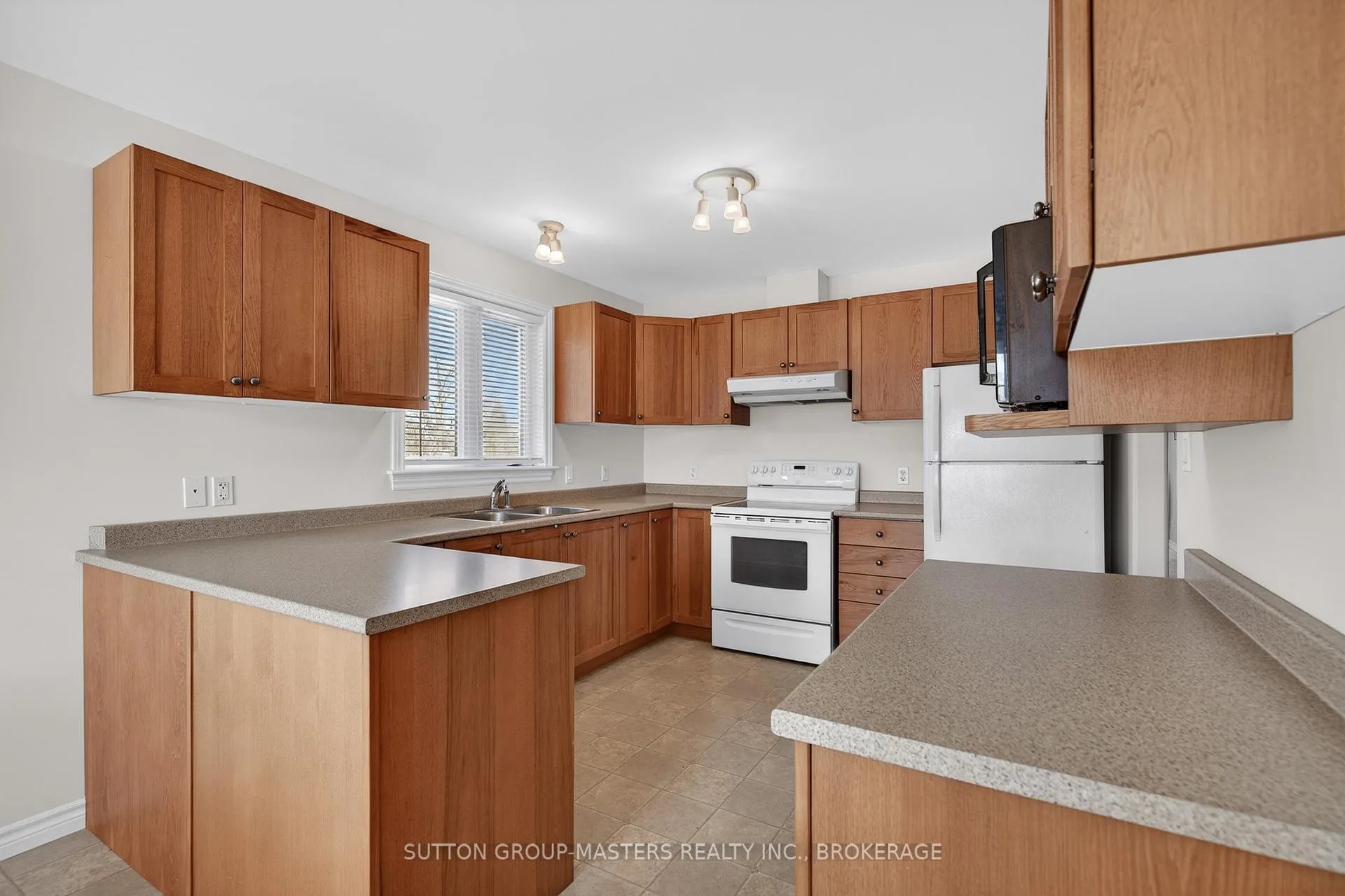 Photo 11 of 106 Sheridan Street, Kingston, City Northwest — HOMEH