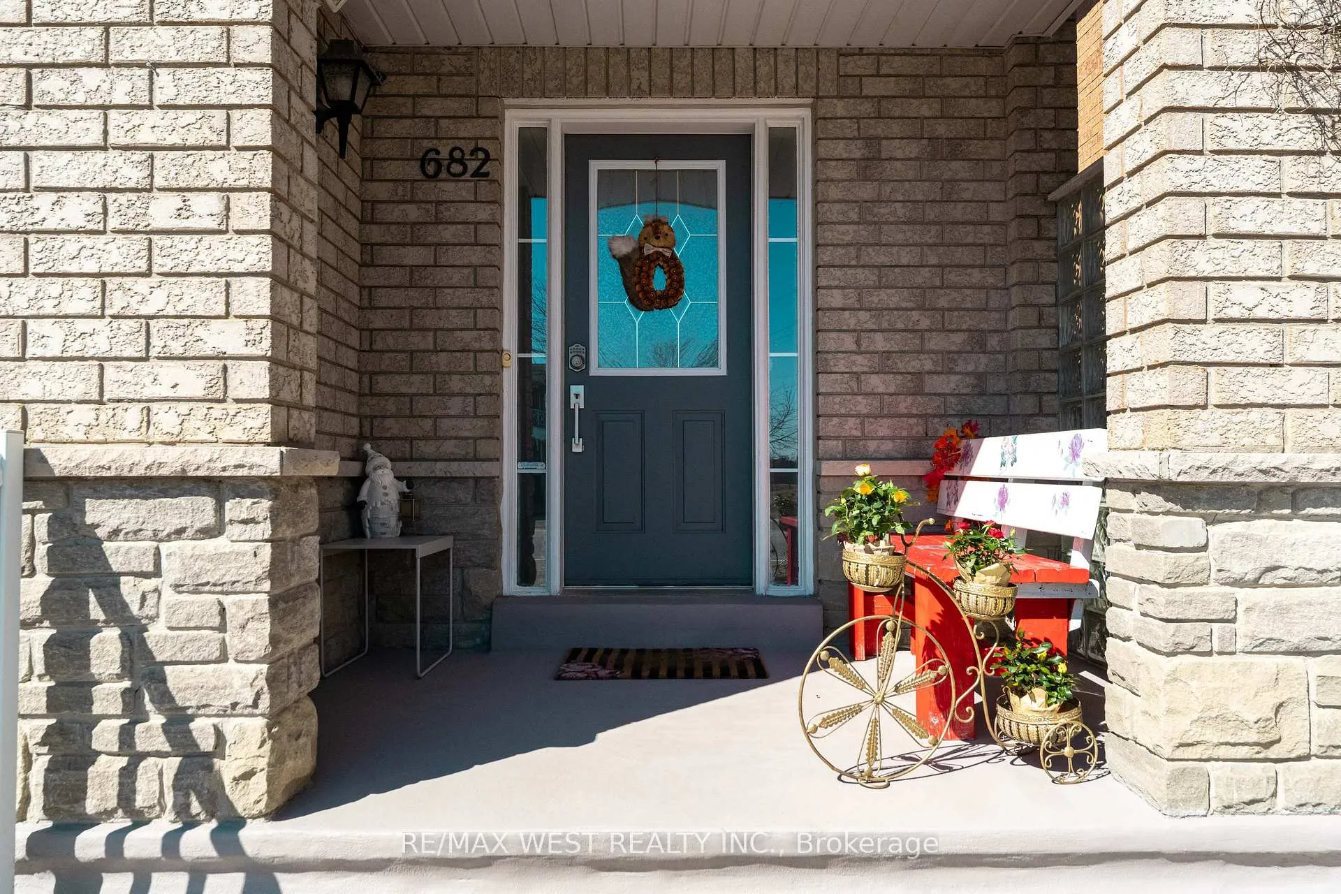 Photo 4 of 682 Napa Valley Avenue, Vaughan, Sonoma Heights — HOMEH