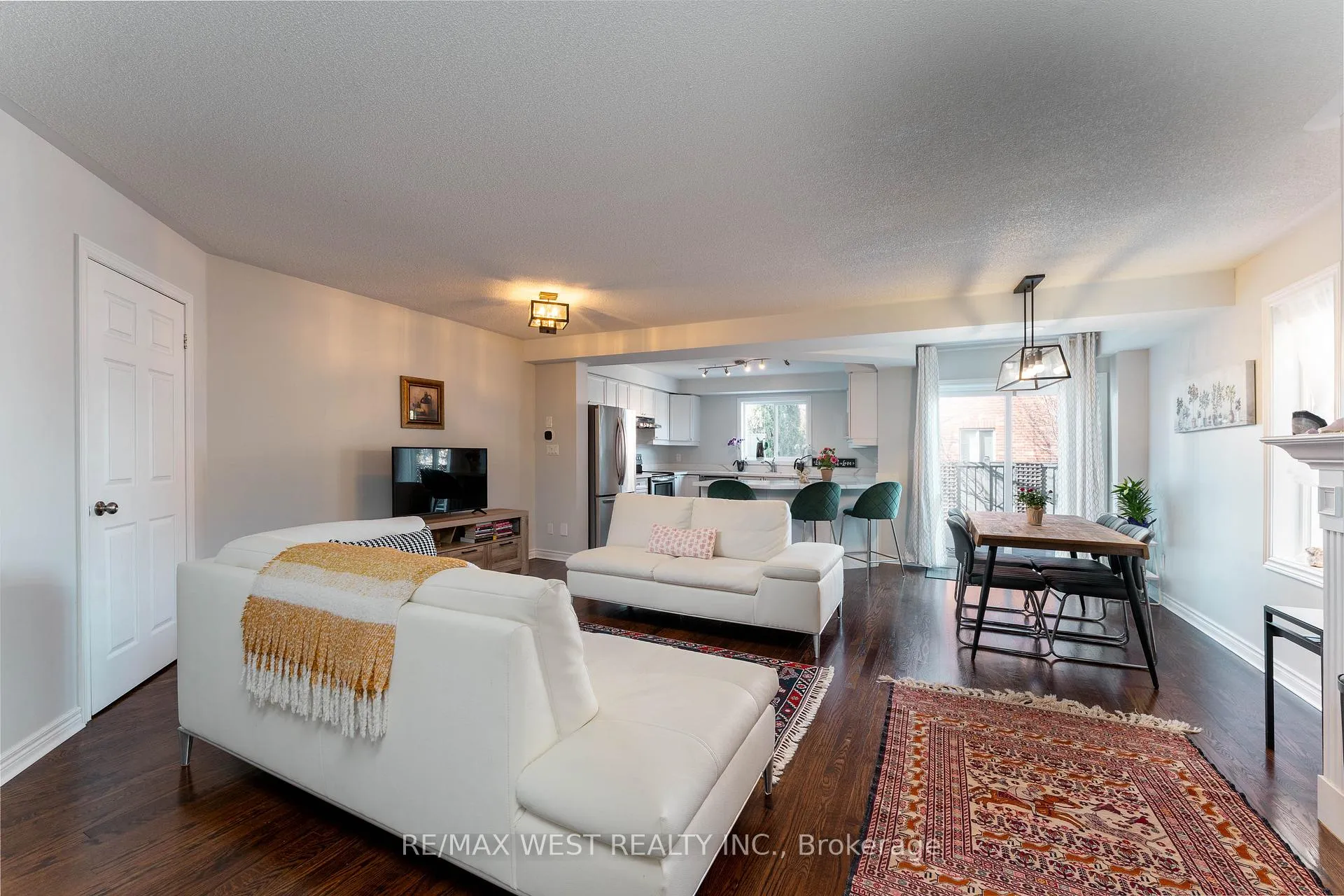 Photo 9 of 682 Napa Valley Avenue, Vaughan, Sonoma Heights — HOMEH