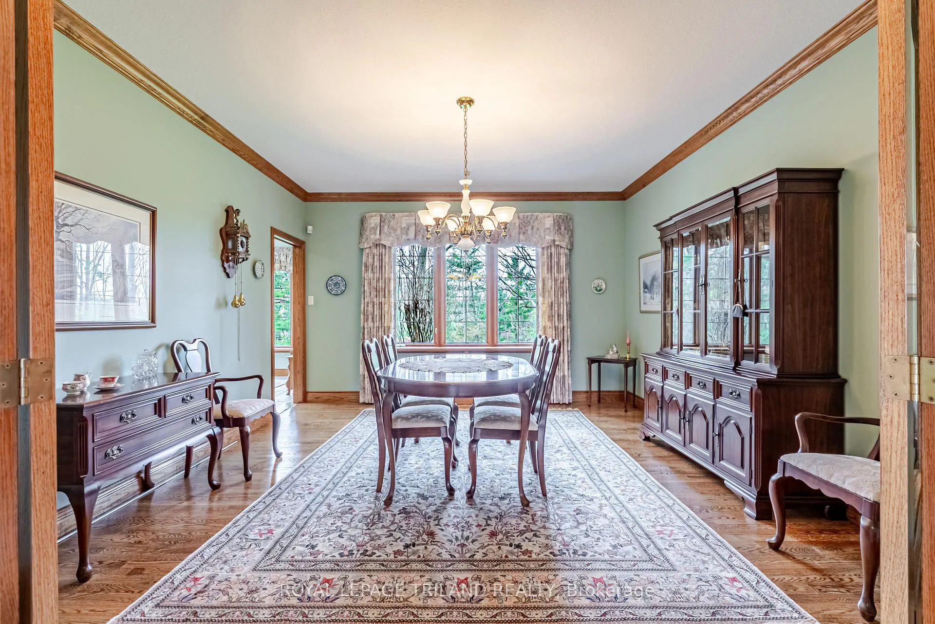 Photo 12 of 154 Parkview Drive, Thames Centre, Dorchester — HOMEH