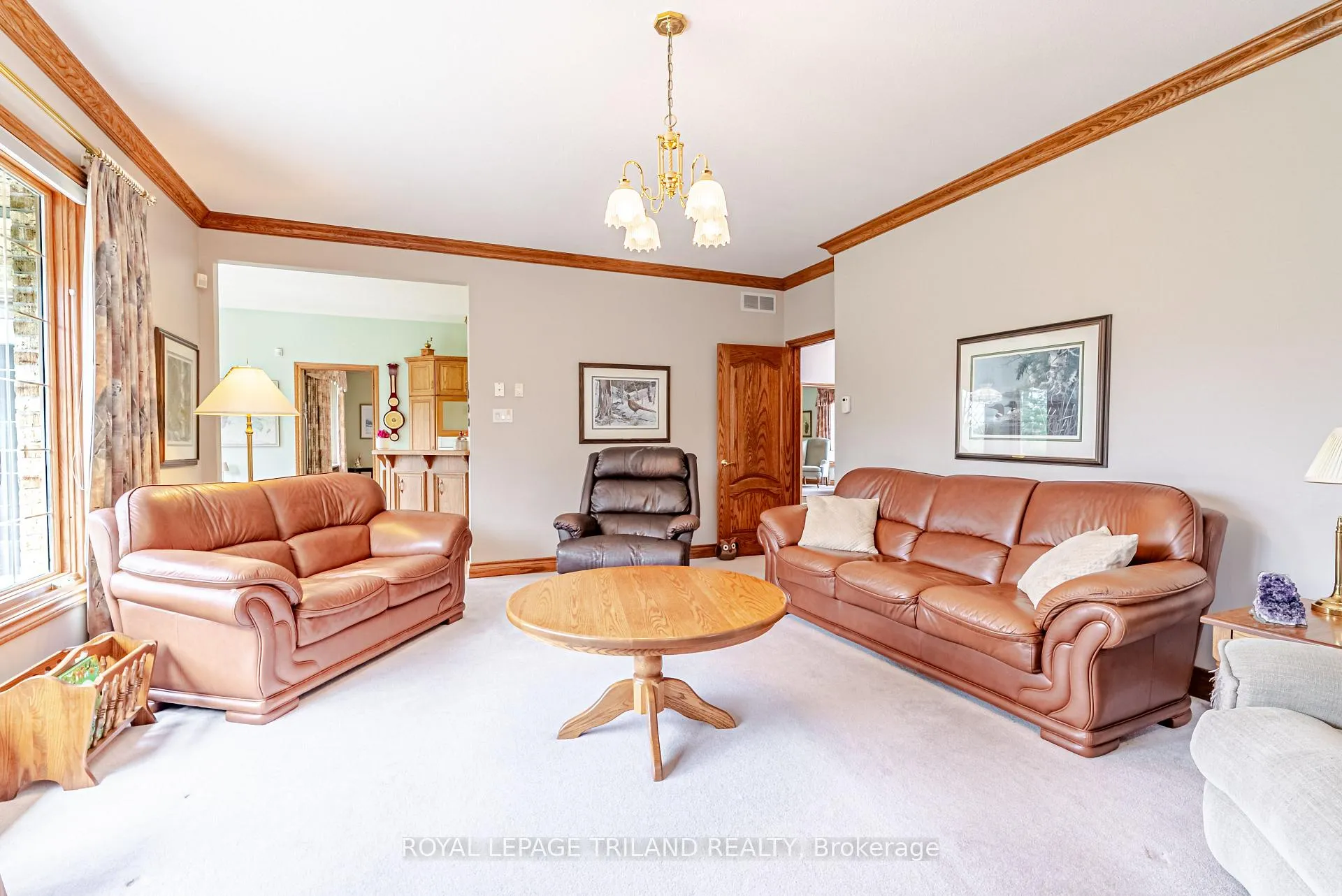 Photo 20 of 154 Parkview Drive, Thames Centre, Dorchester — HOMEH