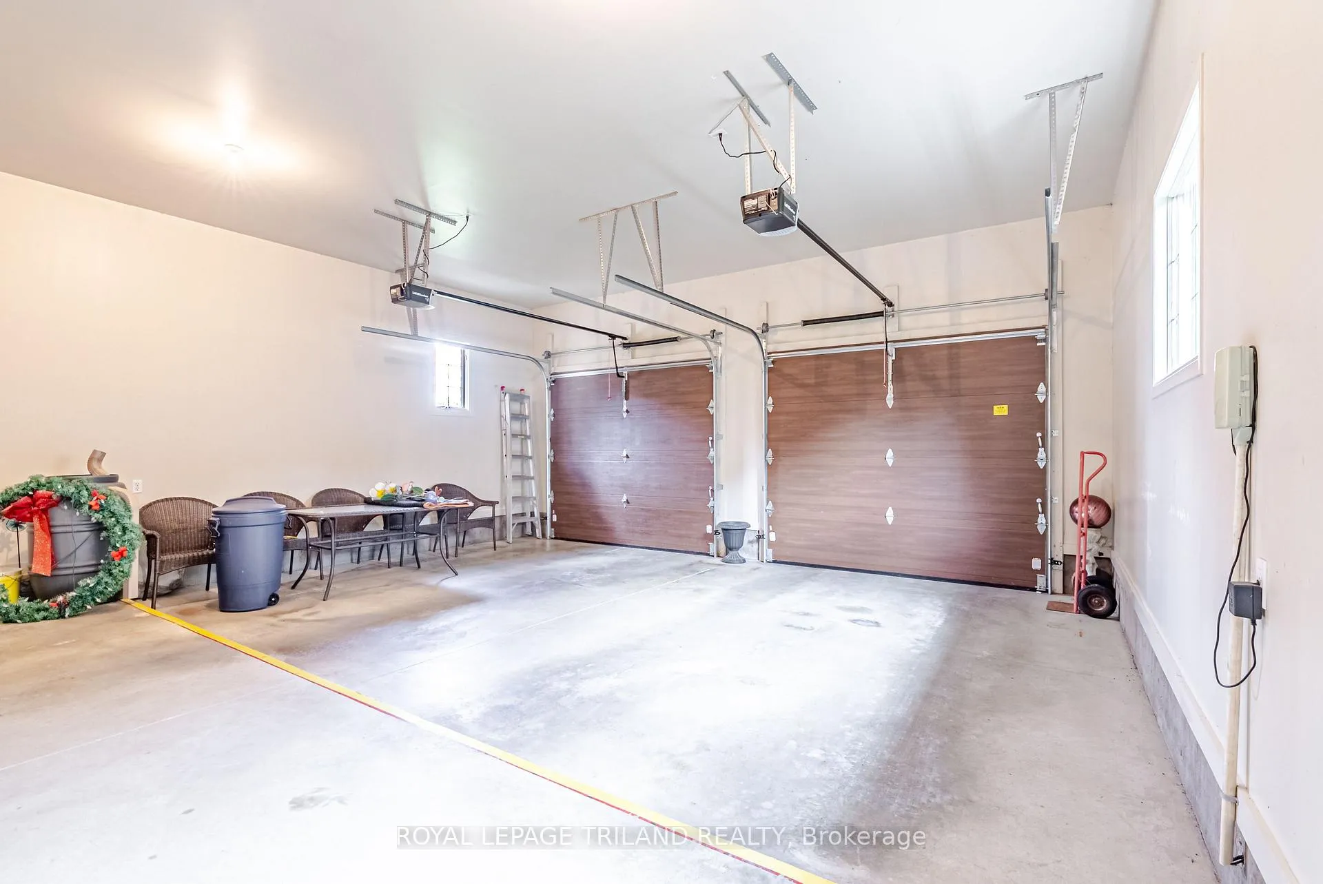 Photo 31 of 154 Parkview Drive, Thames Centre, Dorchester — HOMEH