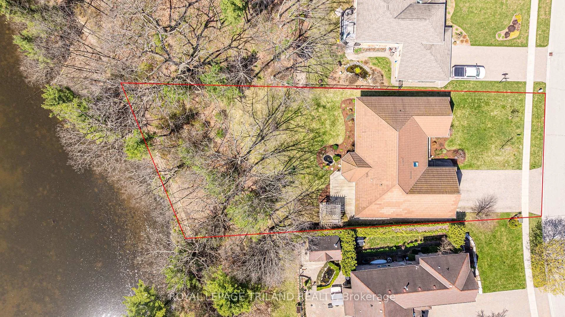 Photo 43 of 154 Parkview Drive, Thames Centre, Dorchester — HOMEH