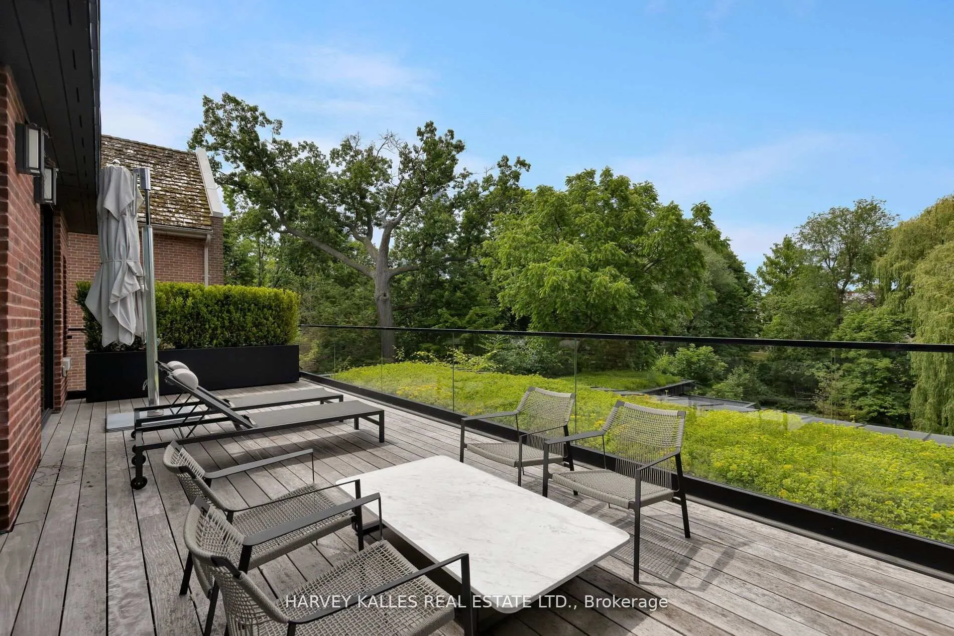Photo 26 of 27 South Drive, Toronto, Rosedale-Moore Park — HOMEH