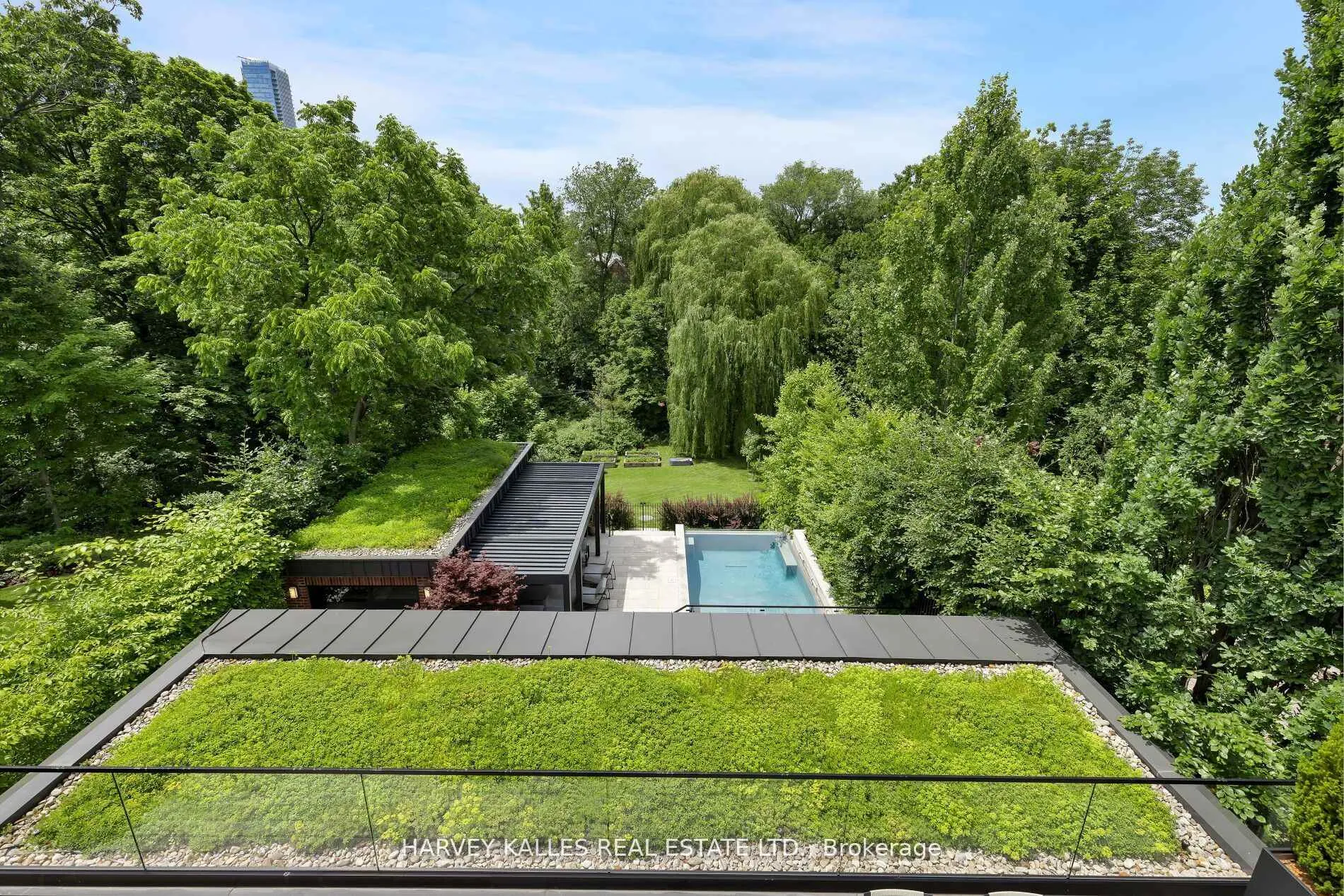 Photo 35 of 27 South Drive, Toronto, Rosedale-Moore Park — HOMEH