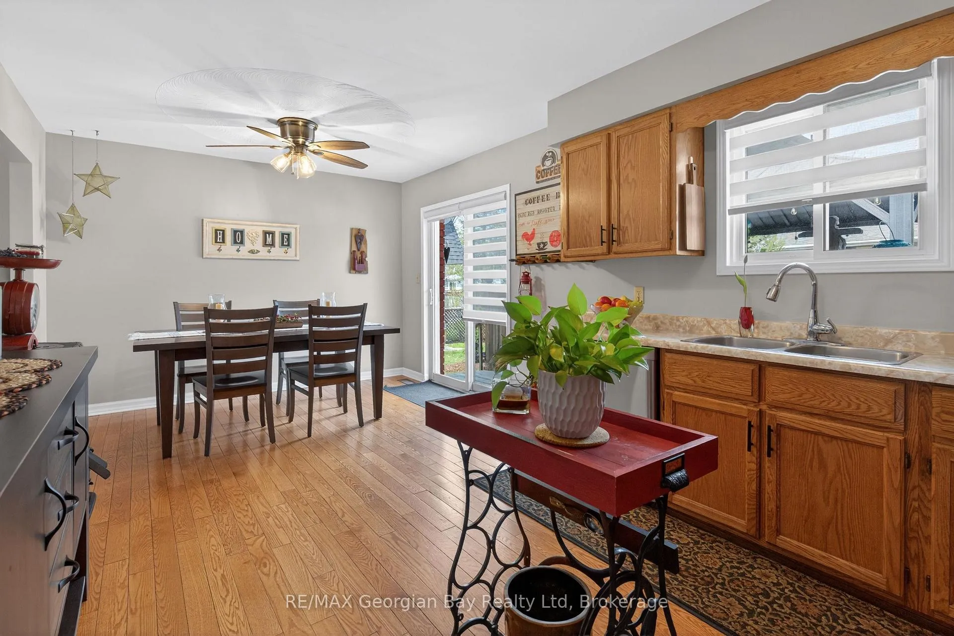 Photo 11 of 32 Bonaventure Place, Penetanguishene — HOMEH