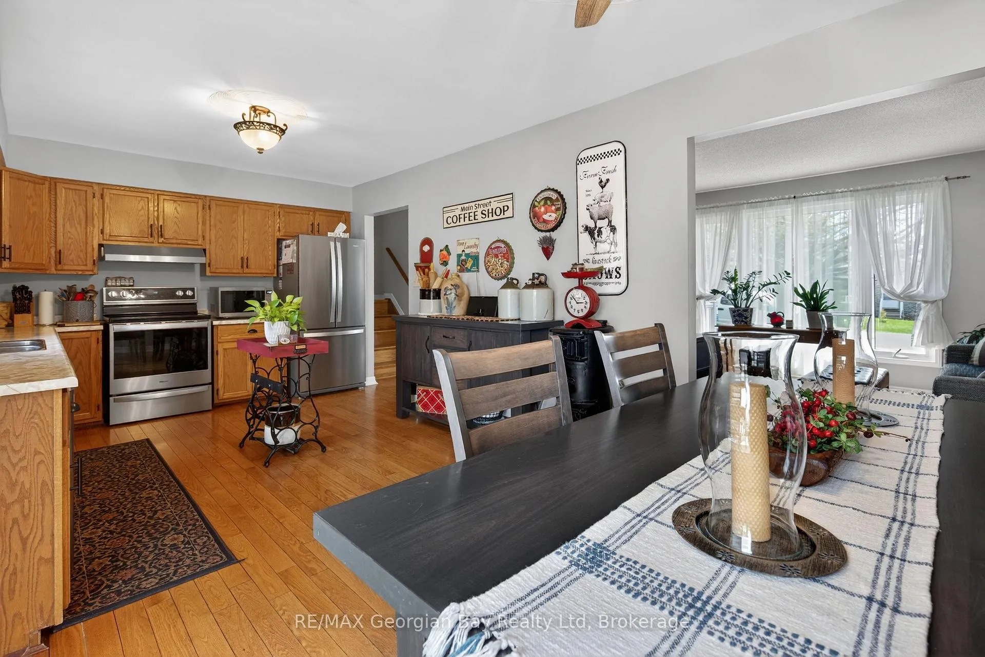 Photo 12 of 32 Bonaventure Place, Penetanguishene — HOMEH