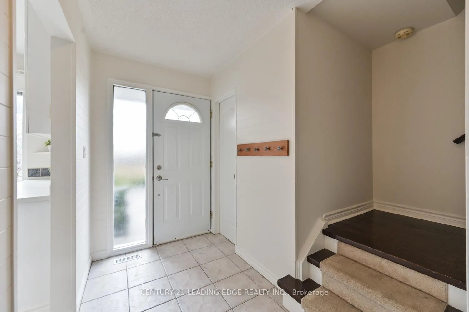 Photo 3 of Unit 15, 1 Wootten Way S, Markham, Sherwood-Amberglen — HOMEH