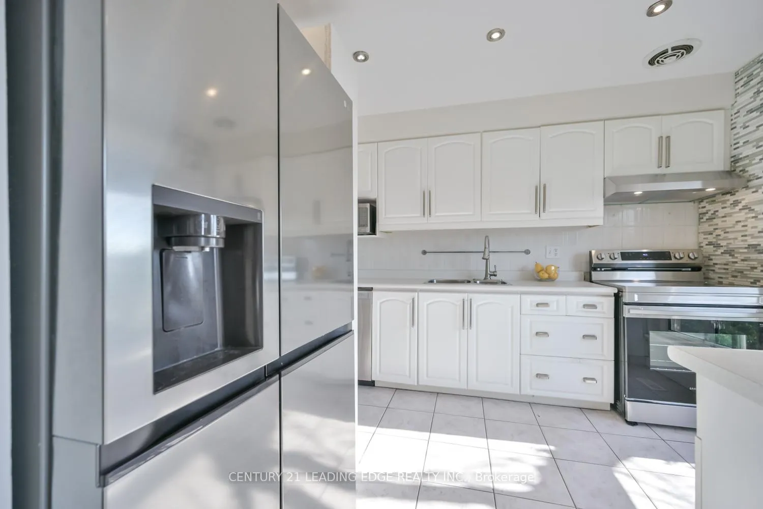 Photo 9 of Unit 15, 1 Wootten Way S, Markham, Sherwood-Amberglen — HOMEH