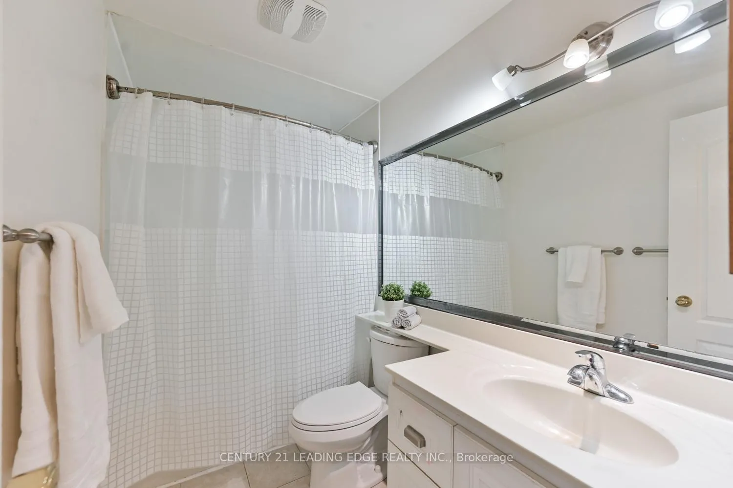 Photo 25 of Unit 15, 1 Wootten Way S, Markham, Sherwood-Amberglen — HOMEH