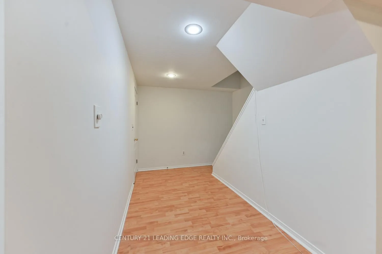 Photo 27 of Unit 15, 1 Wootten Way S, Markham, Sherwood-Amberglen — HOMEH