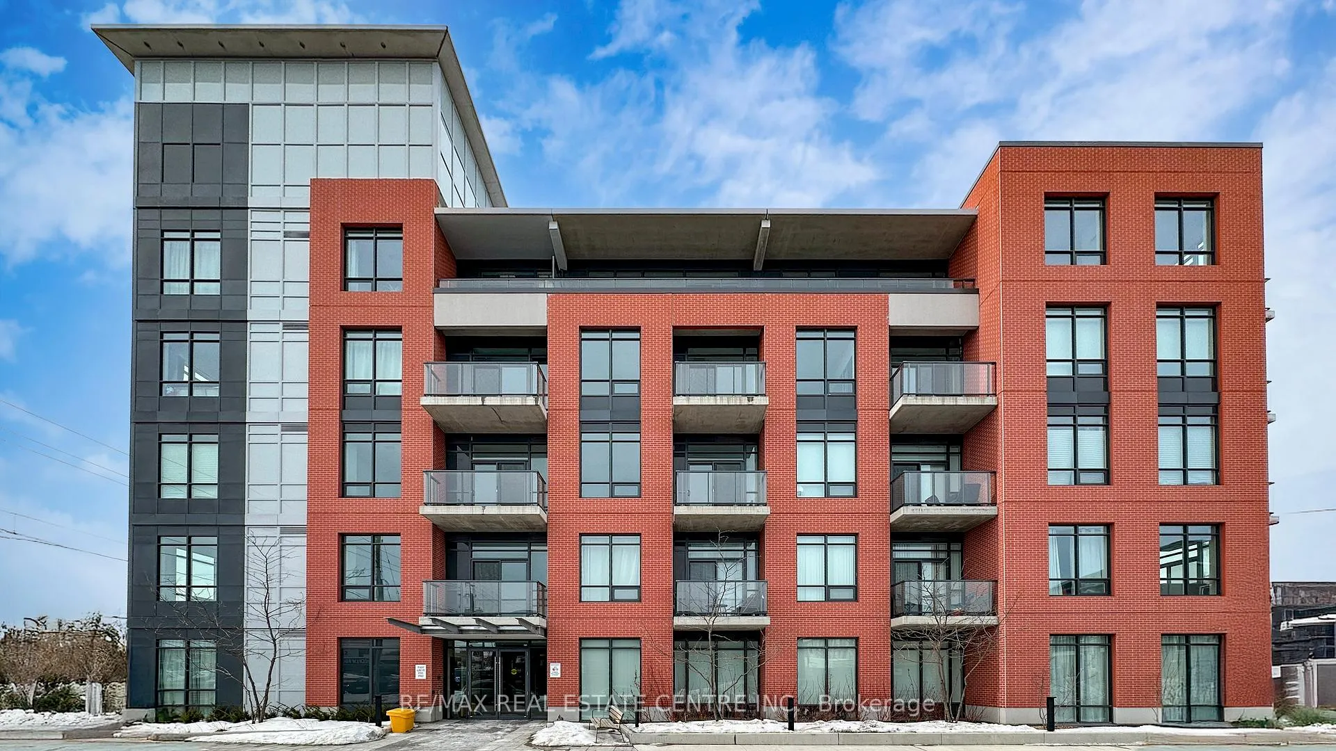 Front of Unit PH12, 1010 Dundas Street E