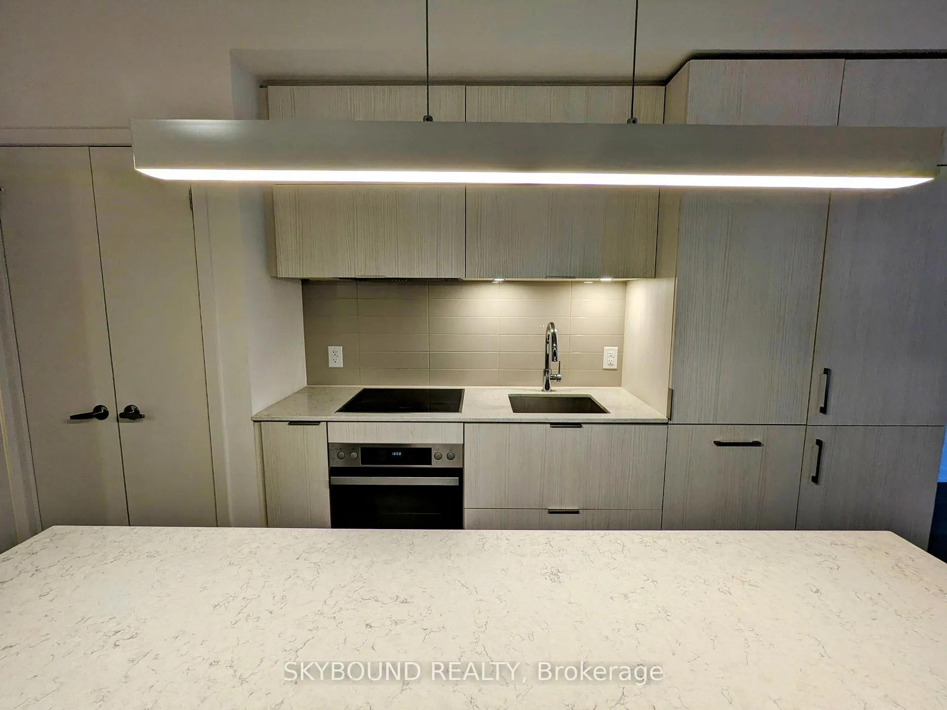 Photo 4 of Unit 1002, 20 Richardson Street, Toronto, Waterfront Communities — HOMEH