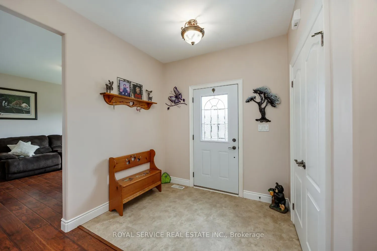 Photo 4 of 16 Cortland Crescent, Prince Edward County, Sophiasburg Ward — HOMEH