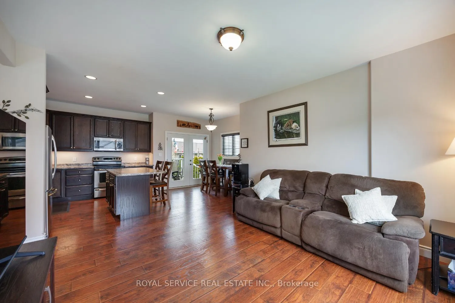 Photo 7 of 16 Cortland Crescent, Prince Edward County, Sophiasburg Ward — HOMEH
