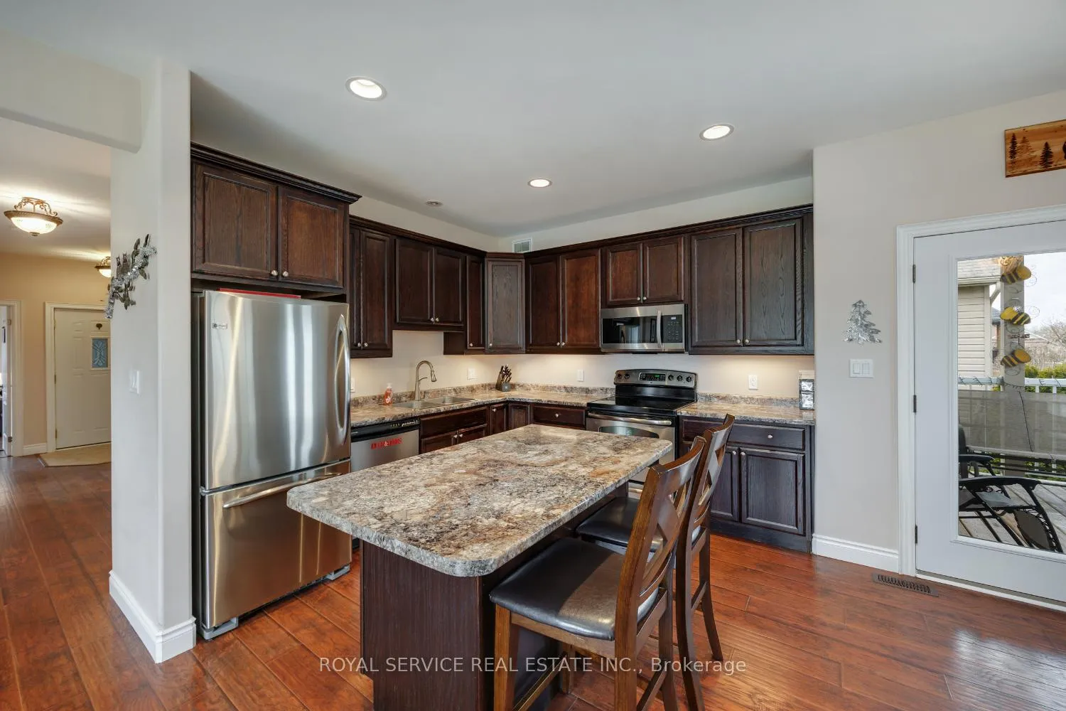 Photo 10 of 16 Cortland Crescent, Prince Edward County, Sophiasburg Ward — HOMEH