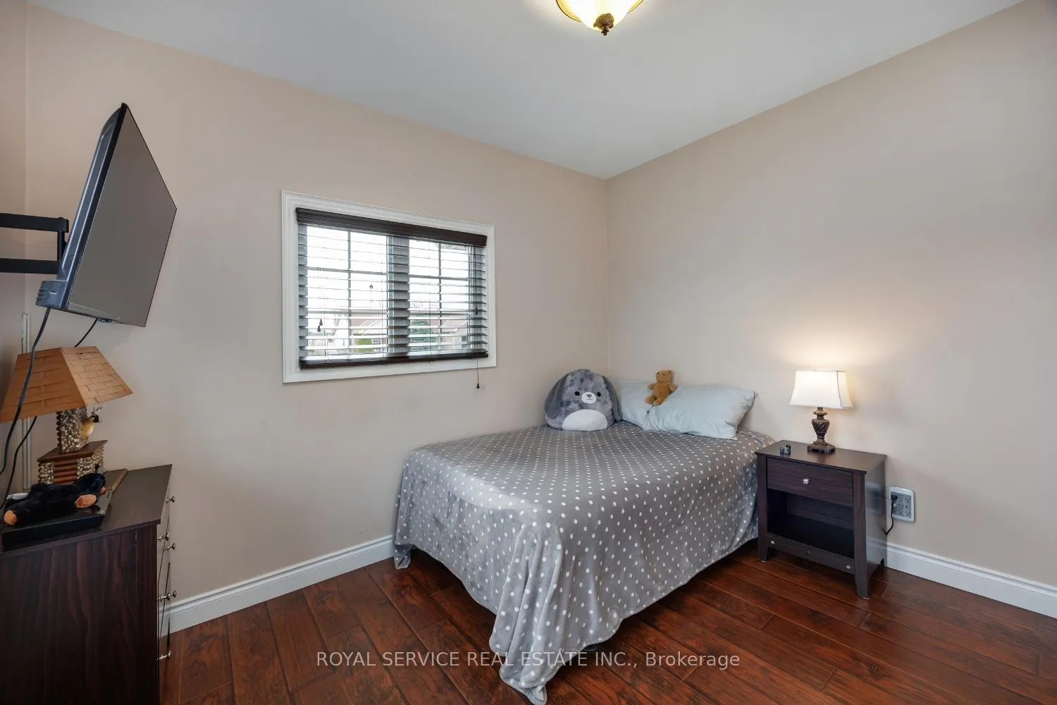 Photo 24 of 16 Cortland Crescent, Prince Edward County, Sophiasburg Ward — HOMEH