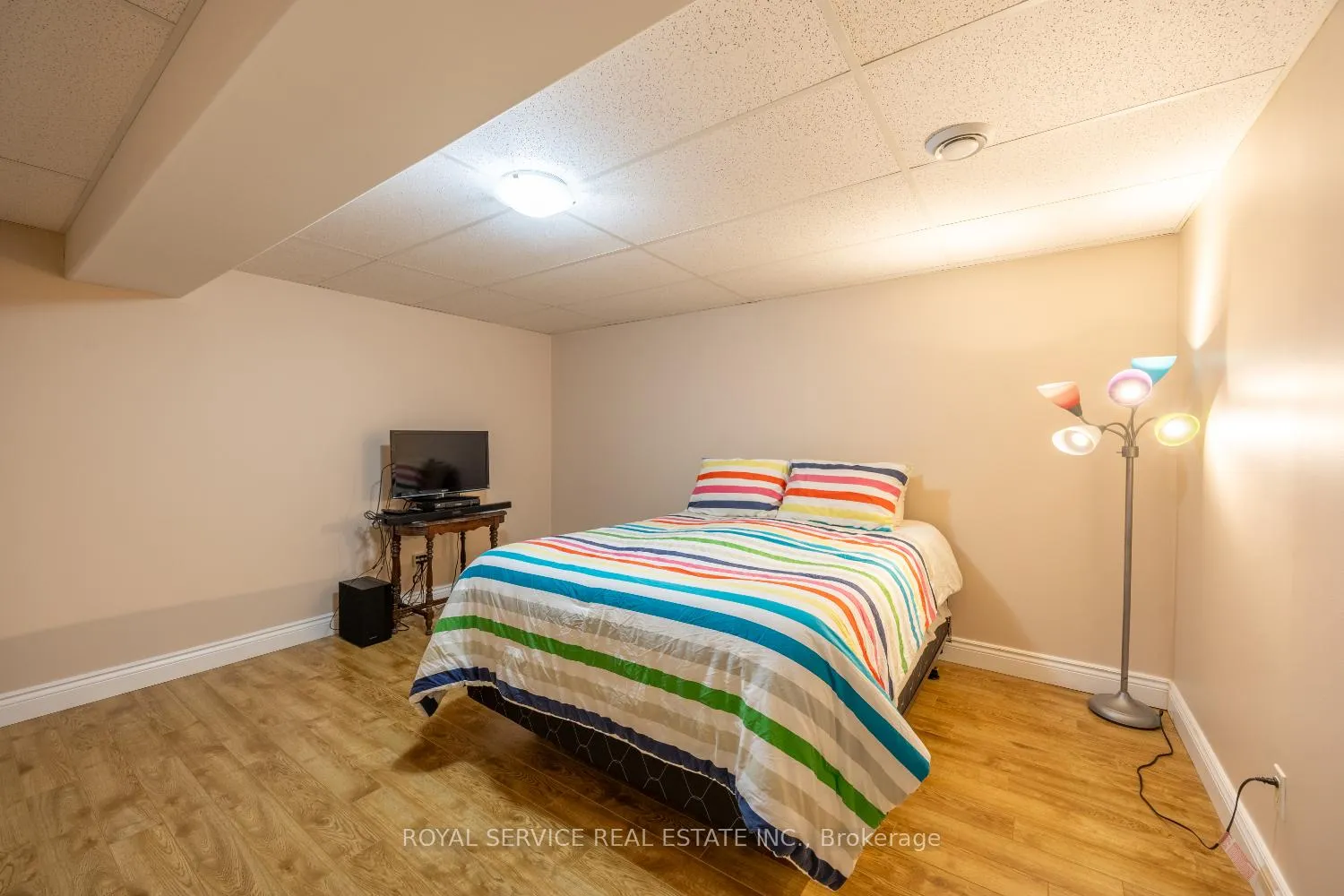 Photo 32 of 16 Cortland Crescent, Prince Edward County, Sophiasburg Ward — HOMEH