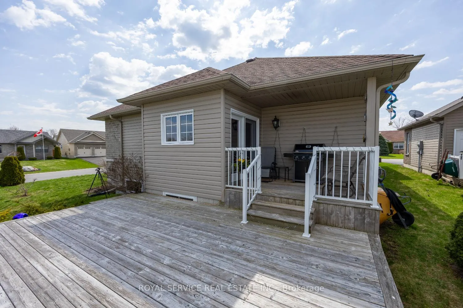 Photo 37 of 16 Cortland Crescent, Prince Edward County, Sophiasburg Ward — HOMEH