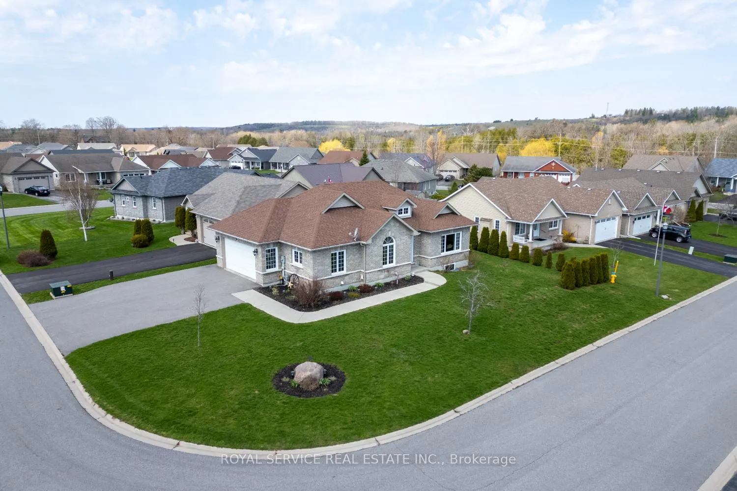 Photo 43 of 16 Cortland Crescent, Prince Edward County, Sophiasburg Ward — HOMEH