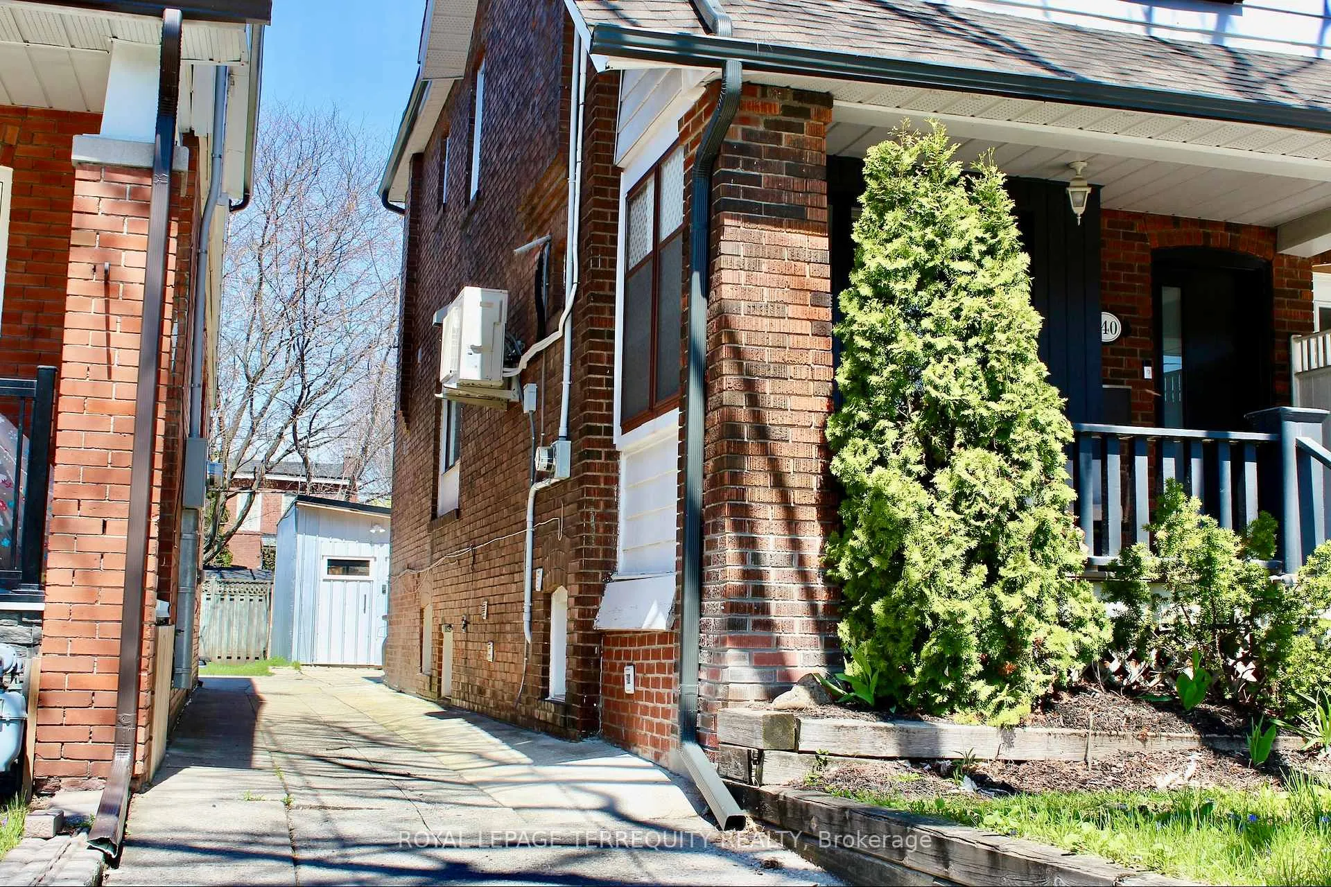Photo 2 of Unit LOWER, 140 Wolverleigh Boulevard, Toronto, Danforth — HOMEH