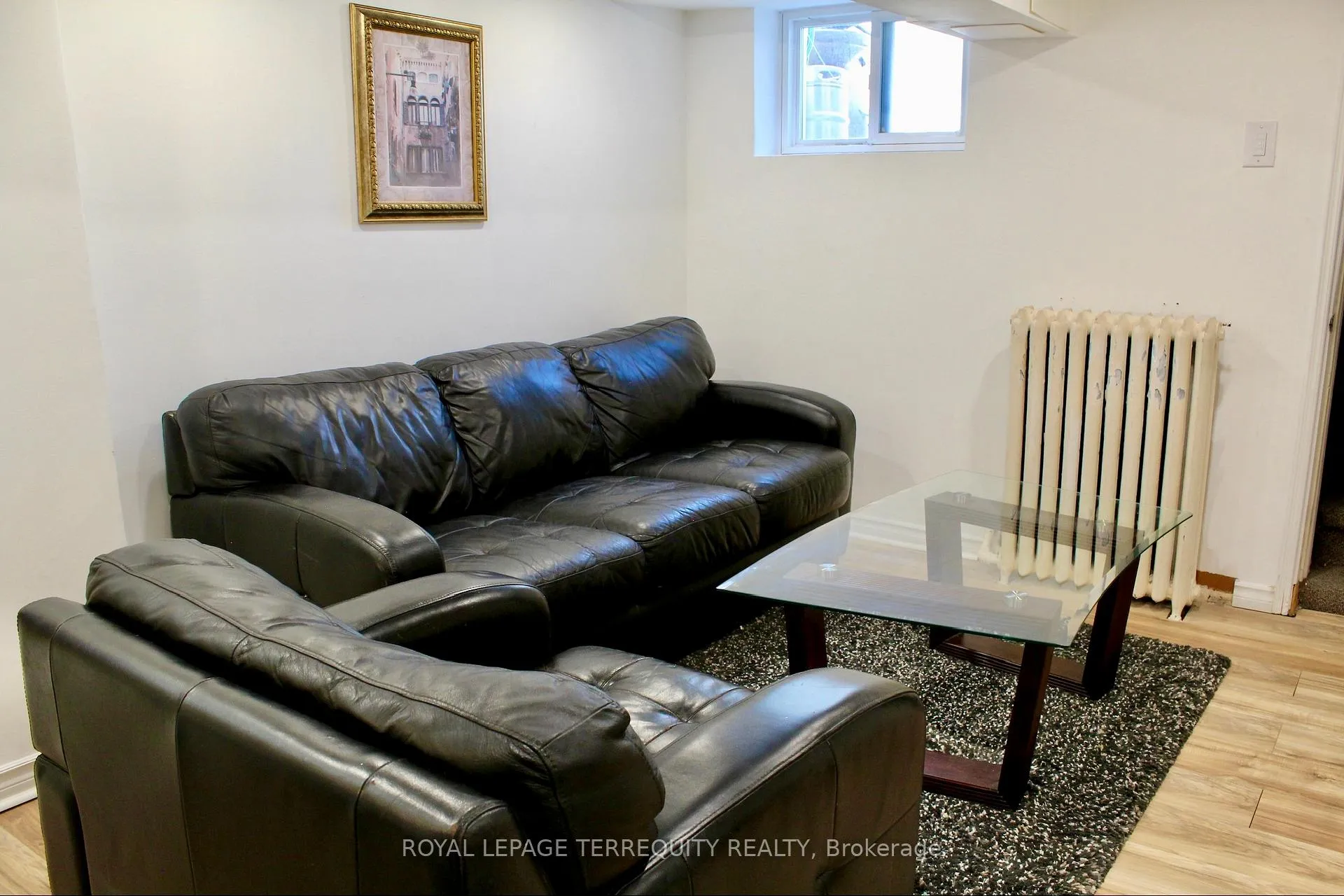 Photo 11 of Unit LOWER, 140 Wolverleigh Boulevard, Toronto, Danforth — HOMEH